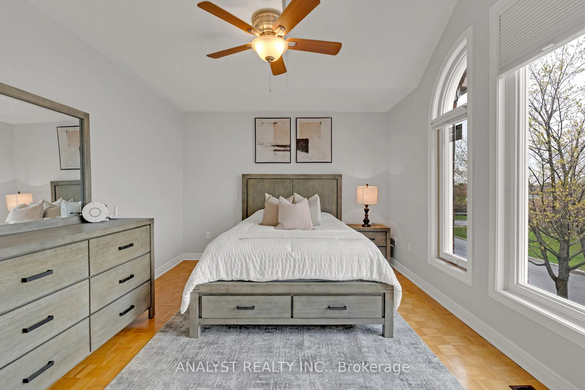Photo 24 of 182 Buena Vista Drive, Vaughan, Sonoma Heights — HOMEH