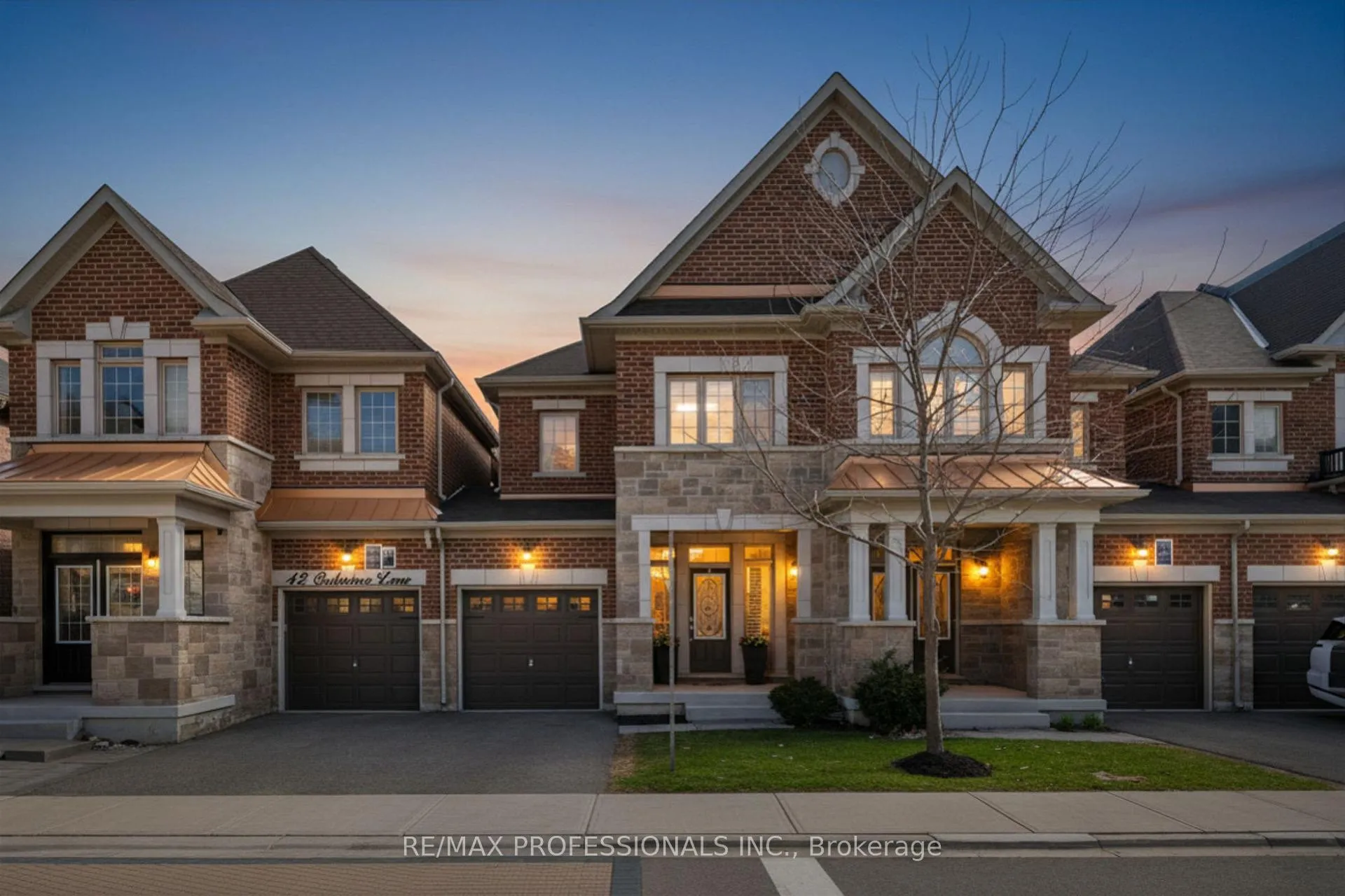Front of 44 Oakmore Lane