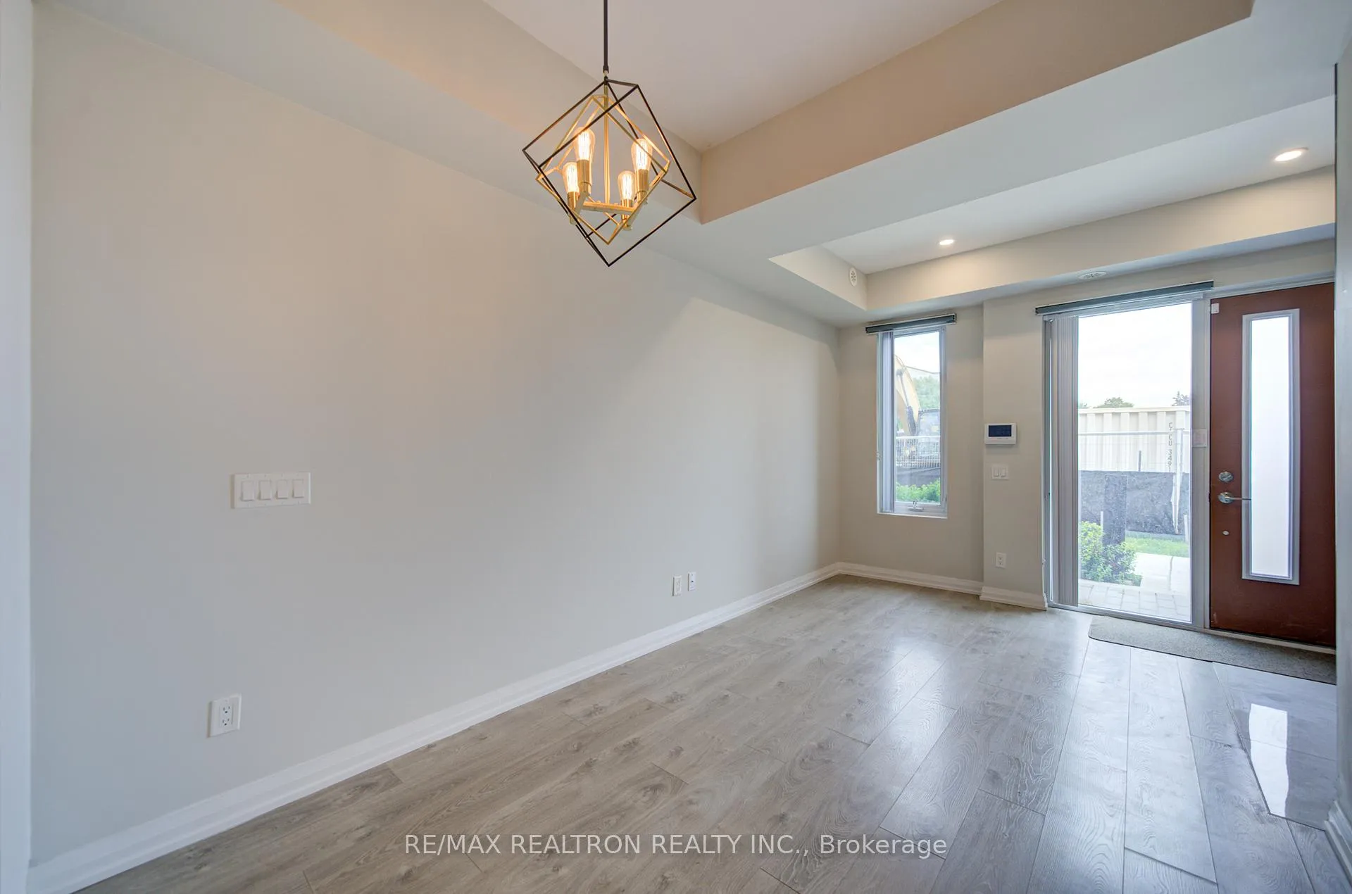 Photo 17 of Unit Th33, 1050 Portage Parkway, Vaughan, Concord — HOMEH