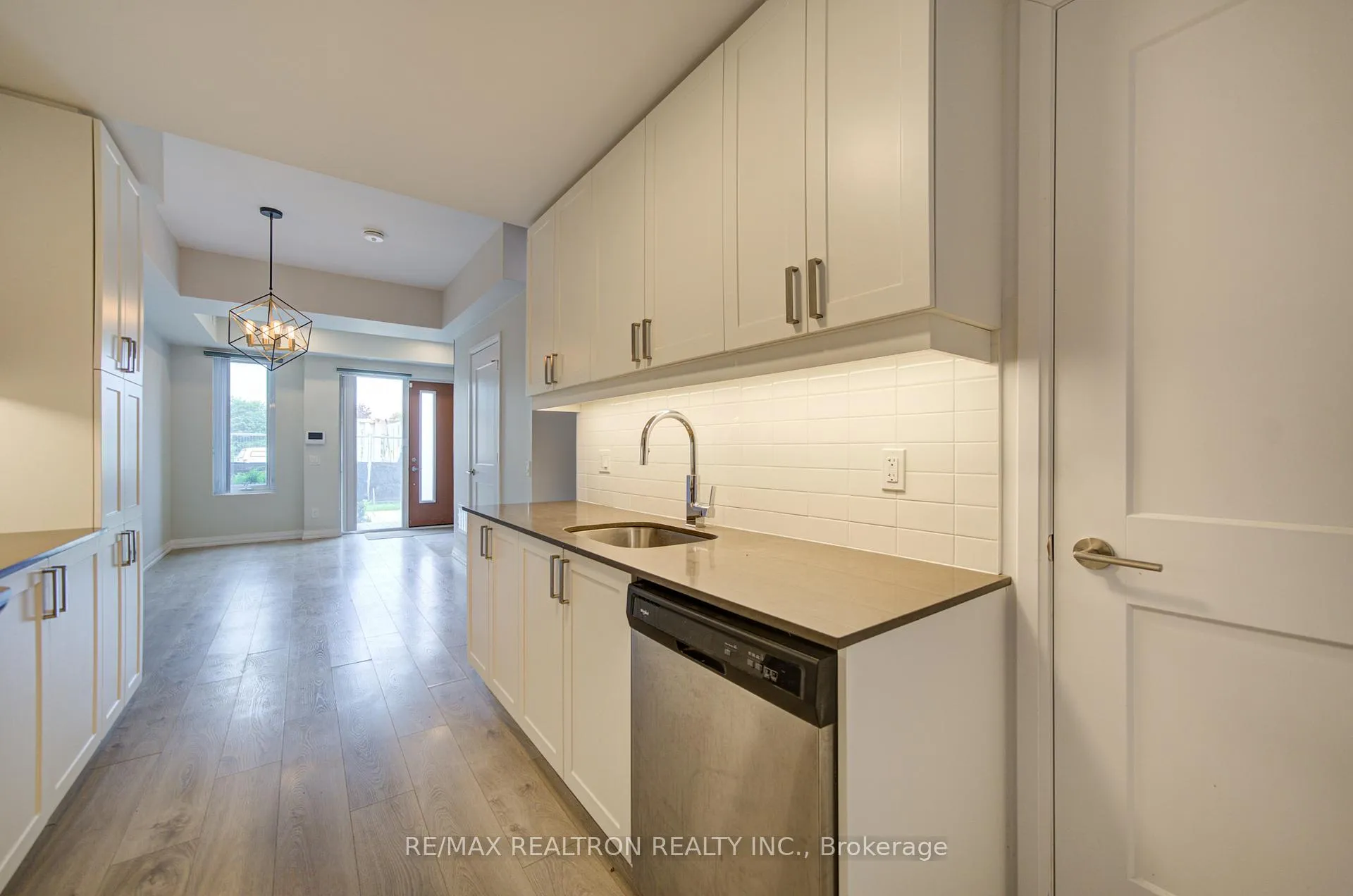 Photo 19 of Unit Th33, 1050 Portage Parkway, Vaughan, Concord — HOMEH