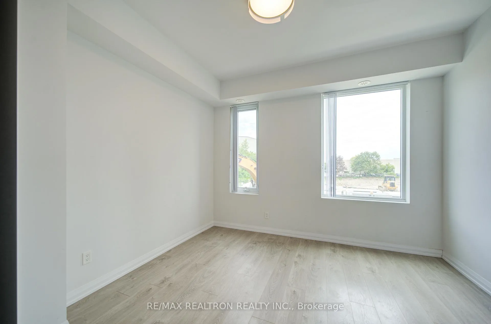 Photo 21 of Unit Th33, 1050 Portage Parkway, Vaughan, Concord — HOMEH