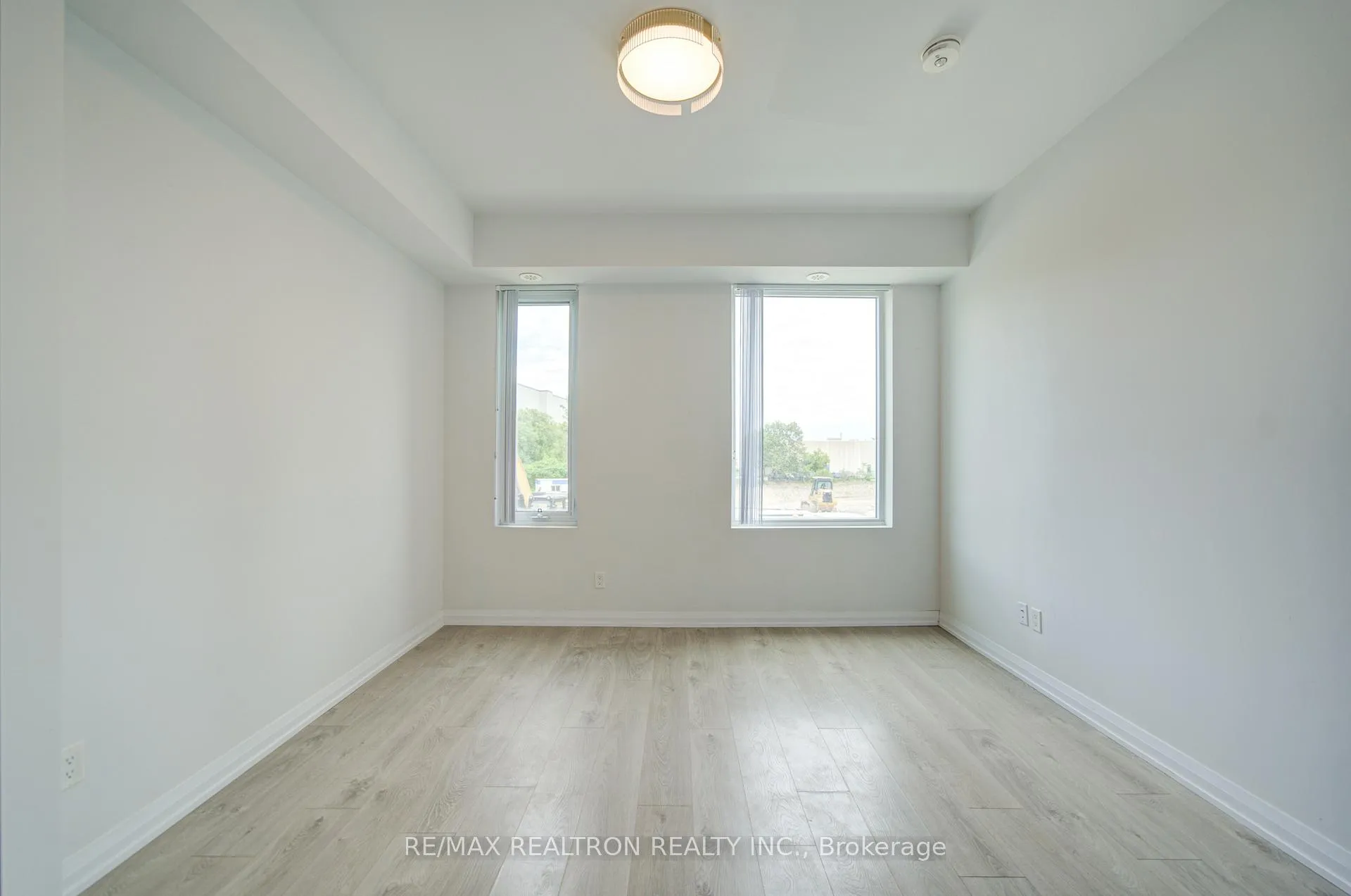 Photo 22 of Unit Th33, 1050 Portage Parkway, Vaughan, Concord — HOMEH