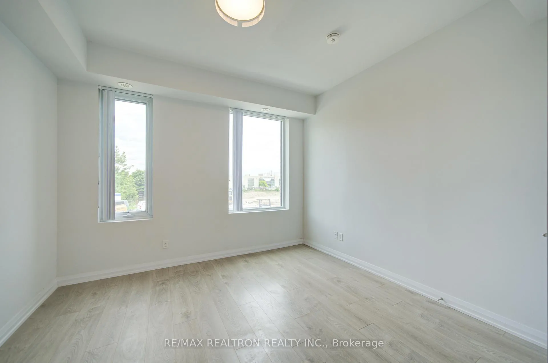 Photo 23 of Unit Th33, 1050 Portage Parkway, Vaughan, Concord — HOMEH