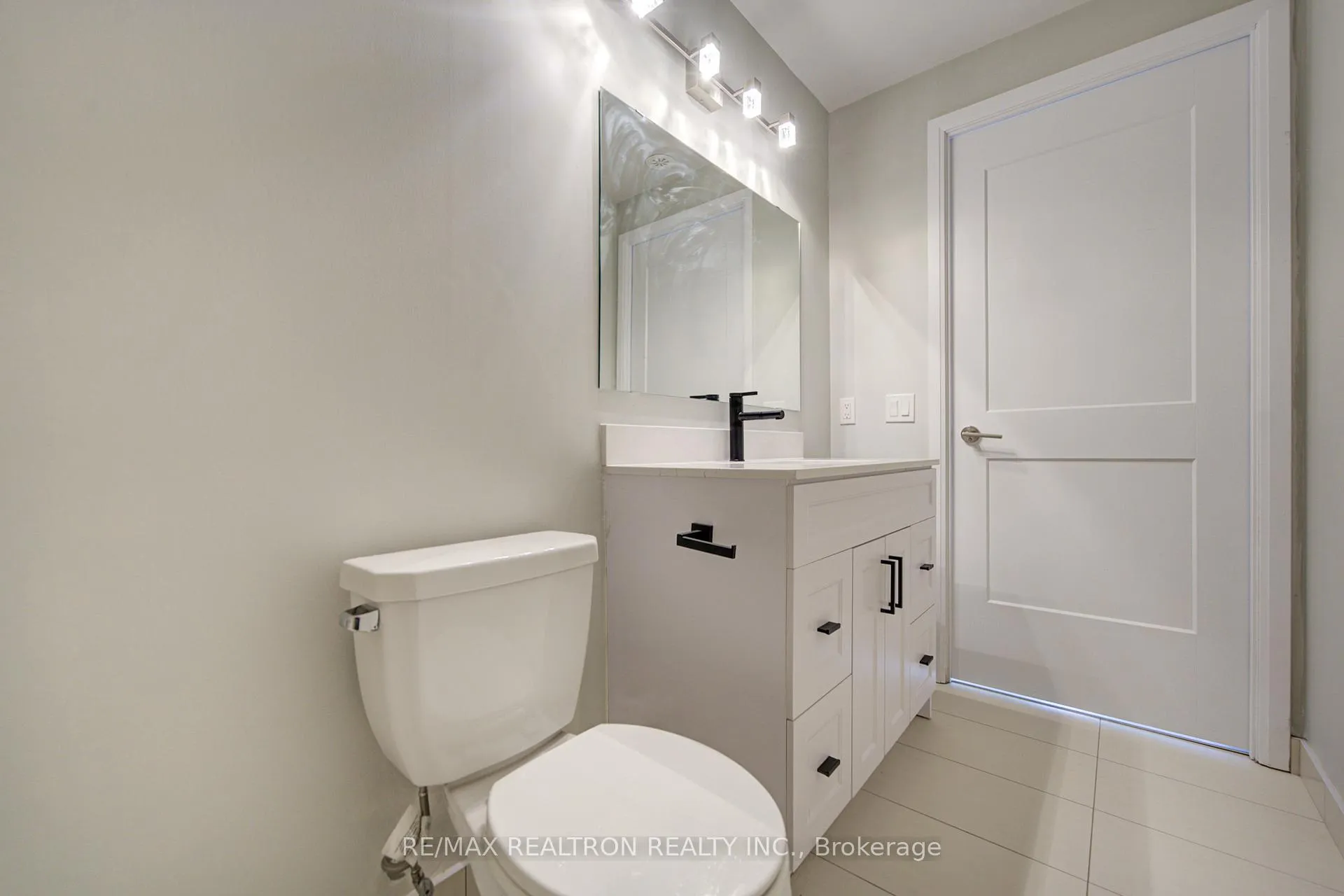 Photo 29 of Unit Th33, 1050 Portage Parkway, Vaughan, Concord — HOMEH