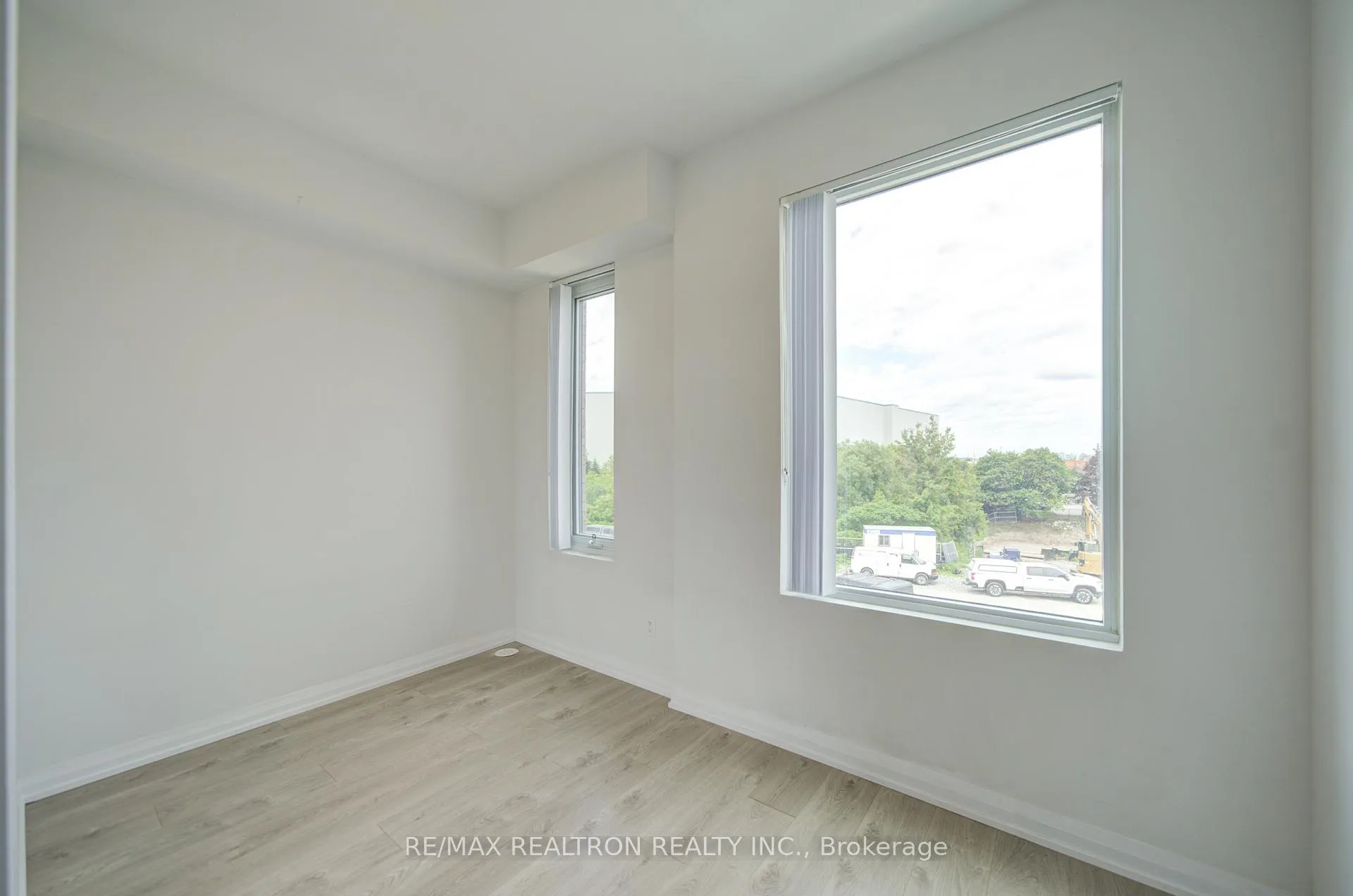 Photo 34 of Unit Th33, 1050 Portage Parkway, Vaughan, Concord — HOMEH
