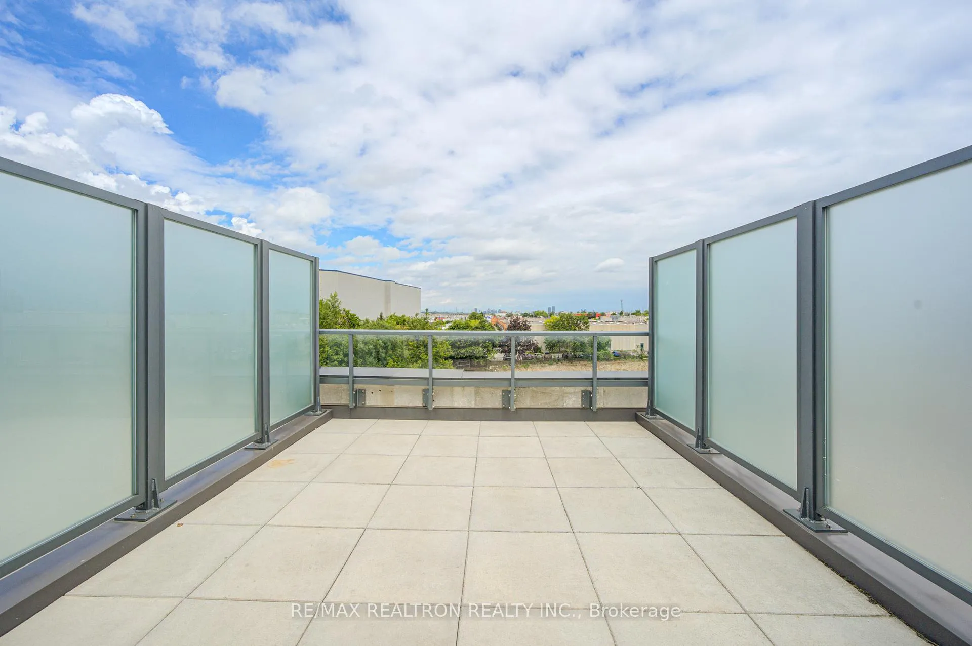 Photo 40 of Unit Th33, 1050 Portage Parkway, Vaughan, Concord — HOMEH