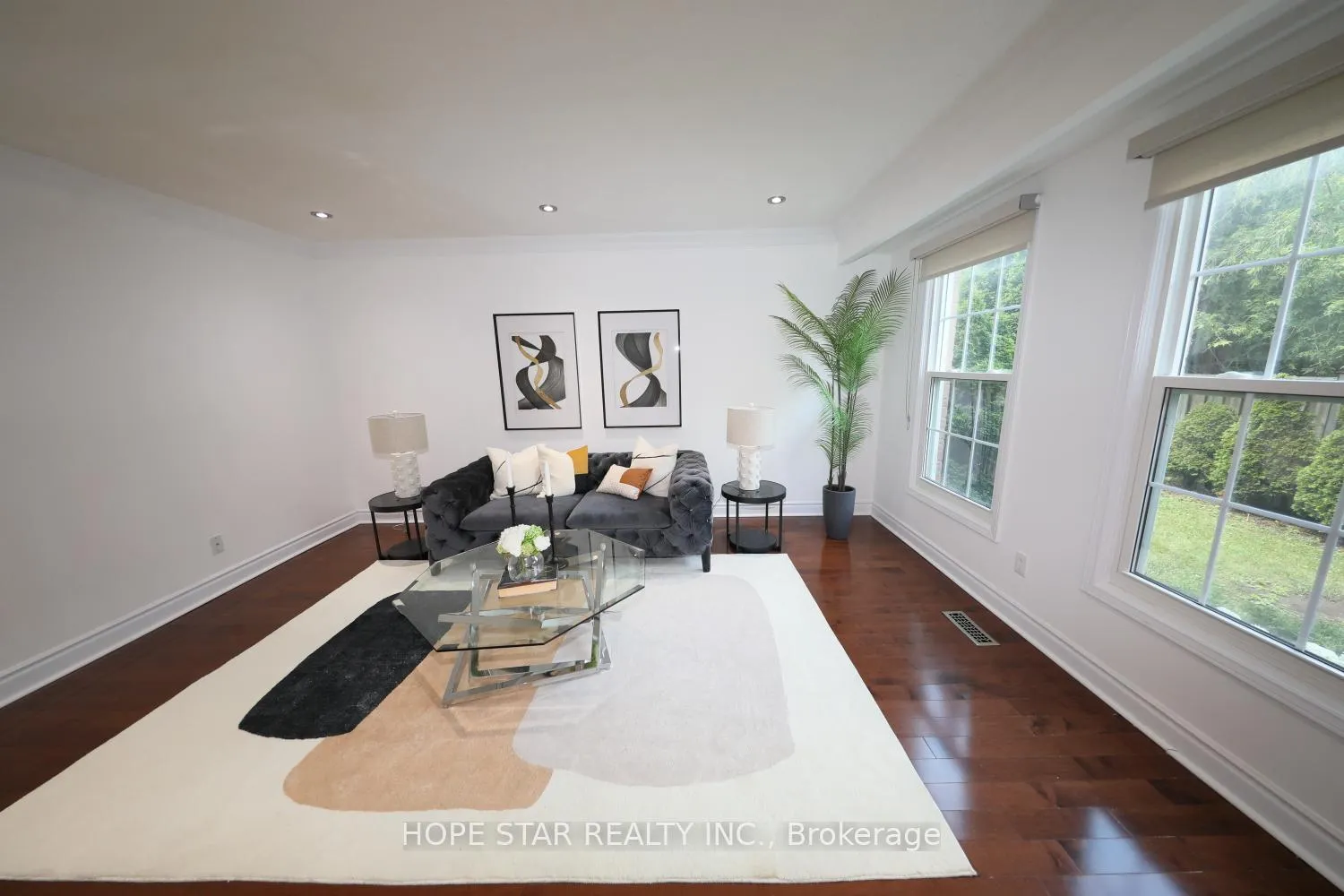 Photo 13 of 26 Ferndell Circle, Markham, Unionville — HOMEH