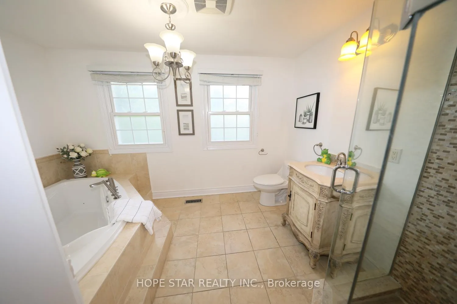 Photo 23 of 26 Ferndell Circle, Markham, Unionville — HOMEH