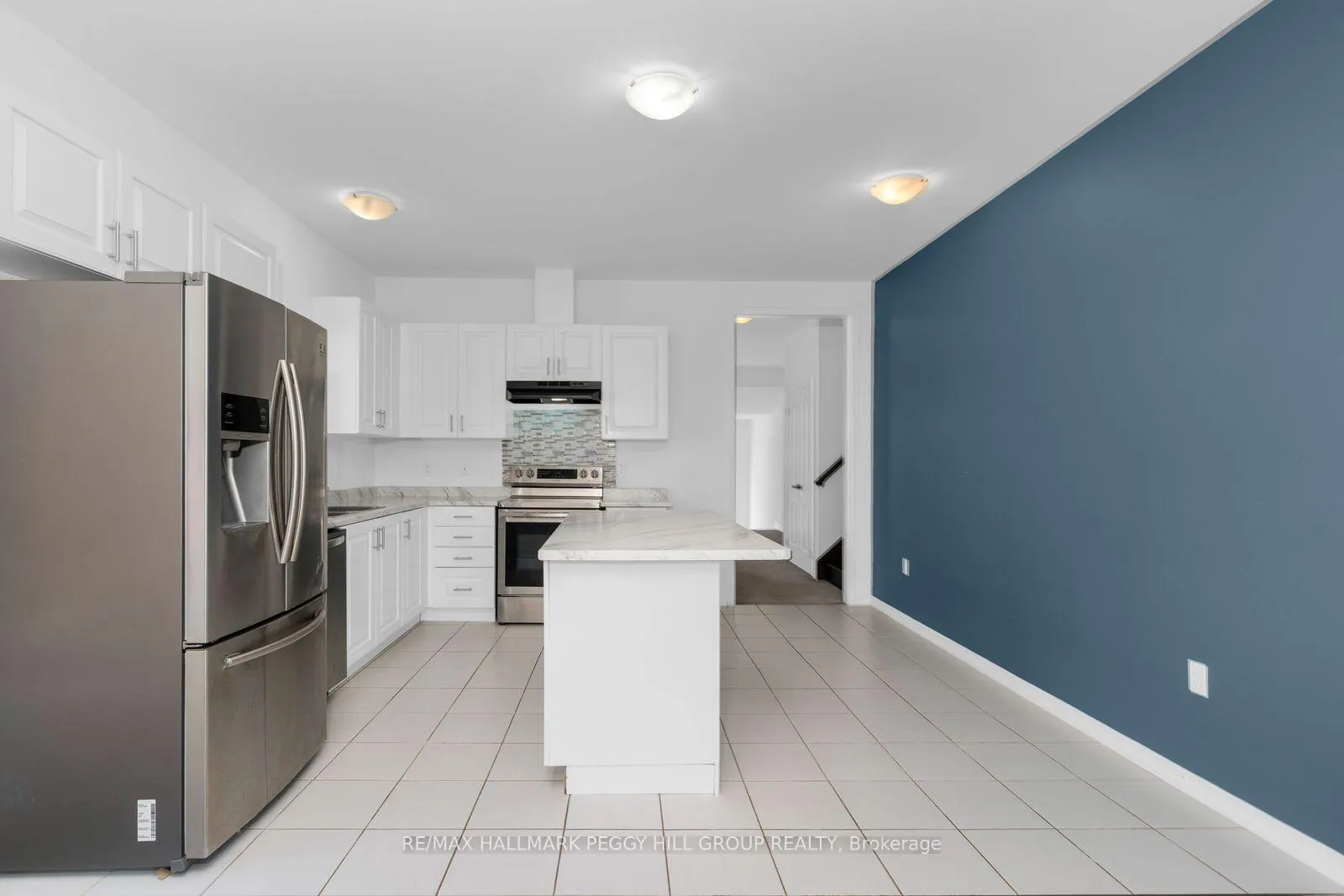 Photo 3 of 98 Isabella Drive, Orillia — HOMEH