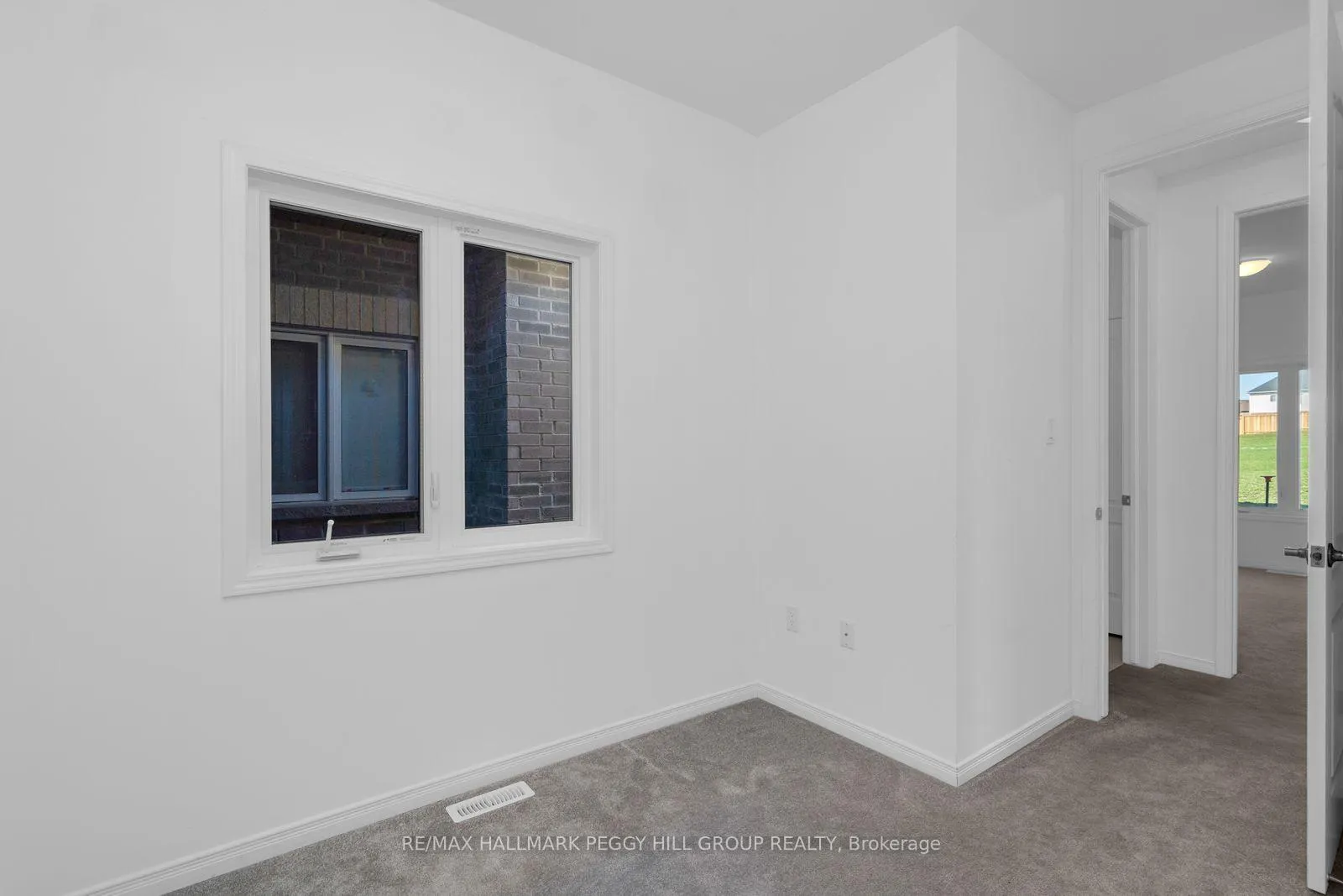 Photo 7 of 98 Isabella Drive, Orillia — HOMEH
