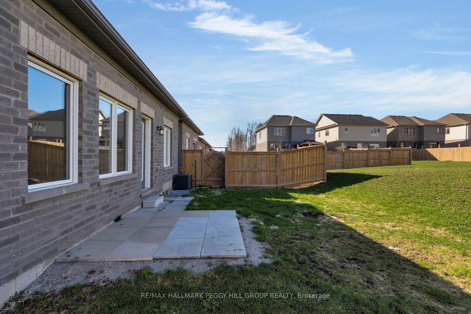 Photo 16 of 98 Isabella Drive, Orillia — HOMEH