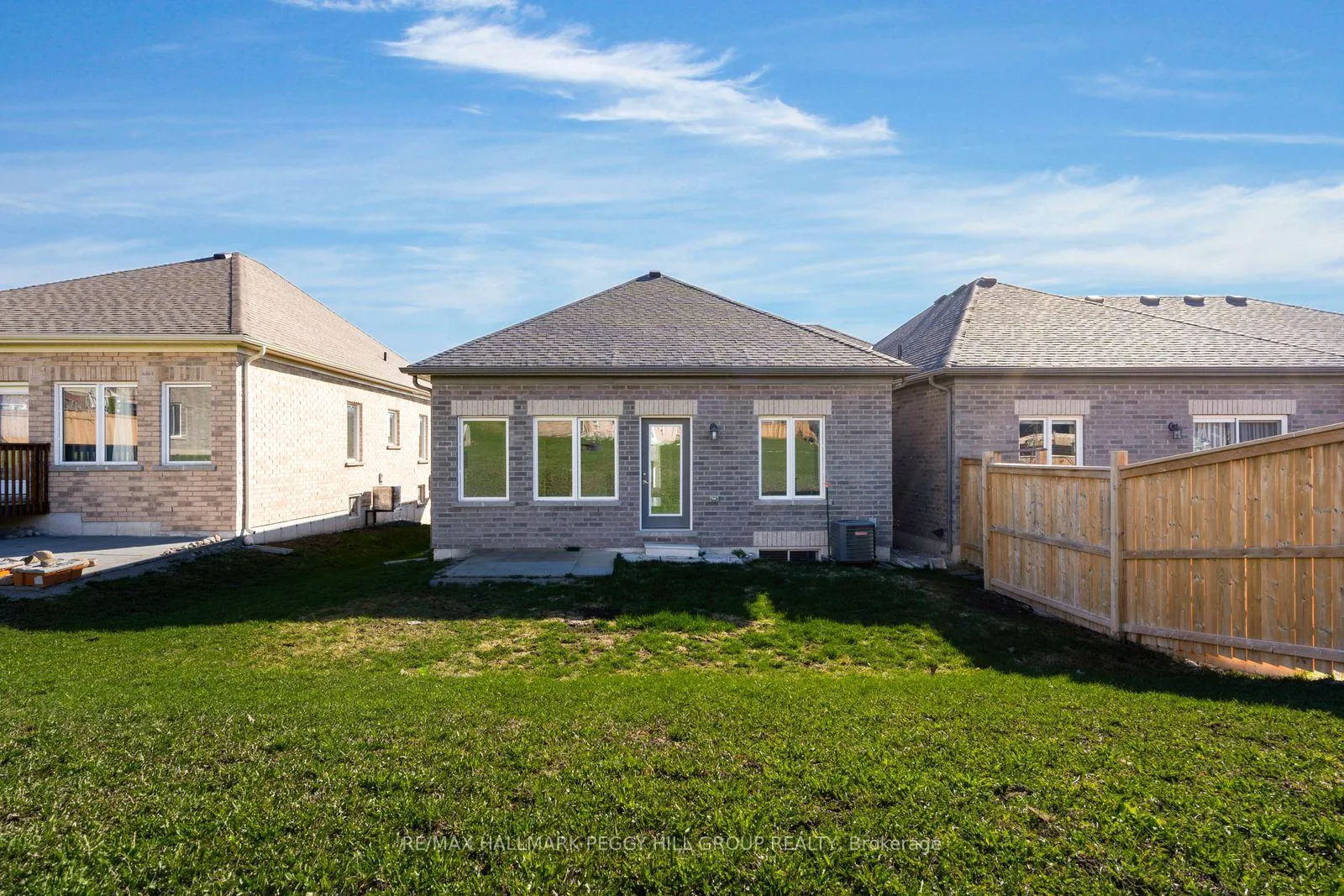 Photo 18 of 98 Isabella Drive, Orillia — HOMEH