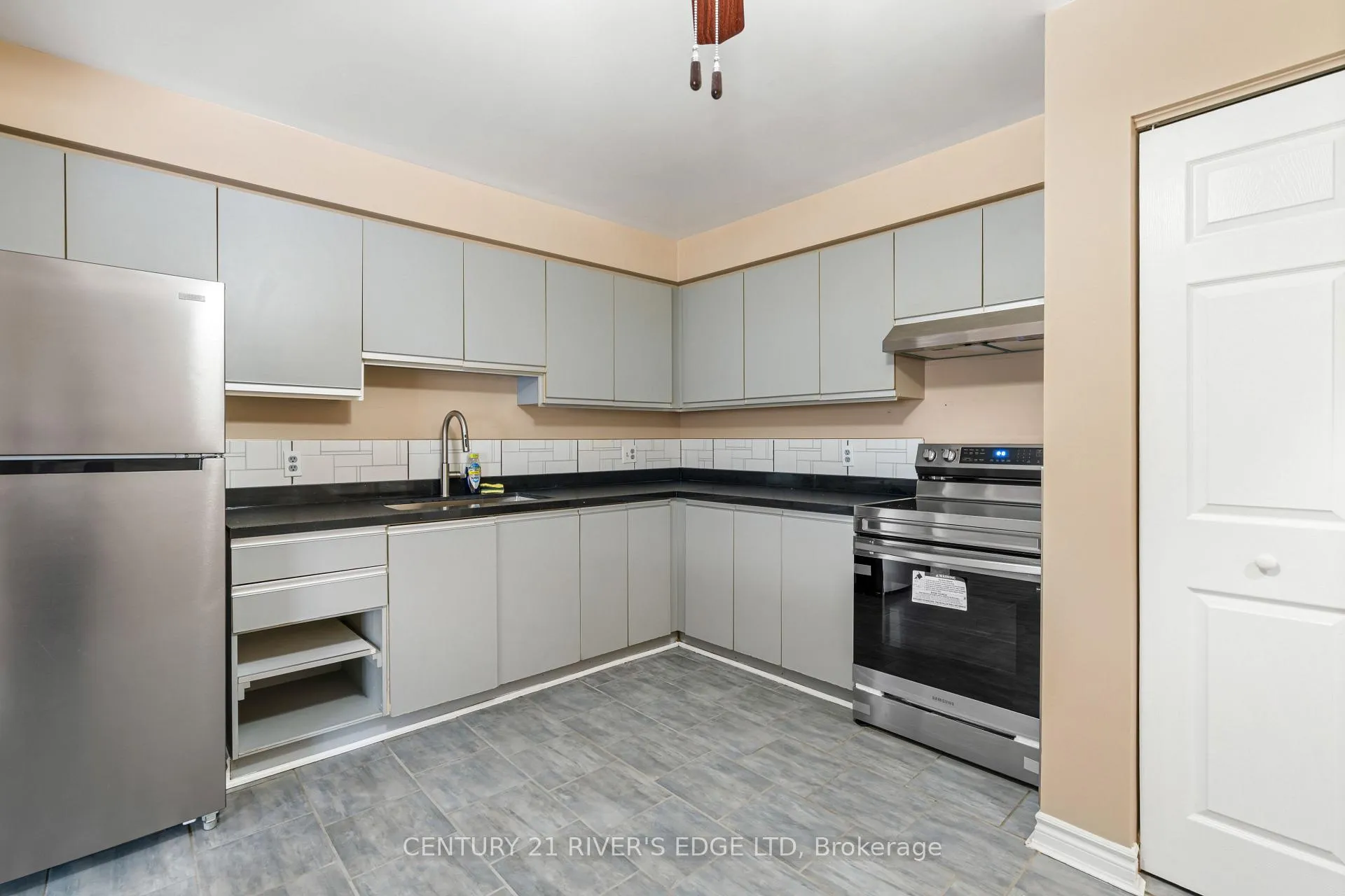 Photo 5 of 283 Melanie Avenue, Kingston, East Gardiners Rd — HOMEH