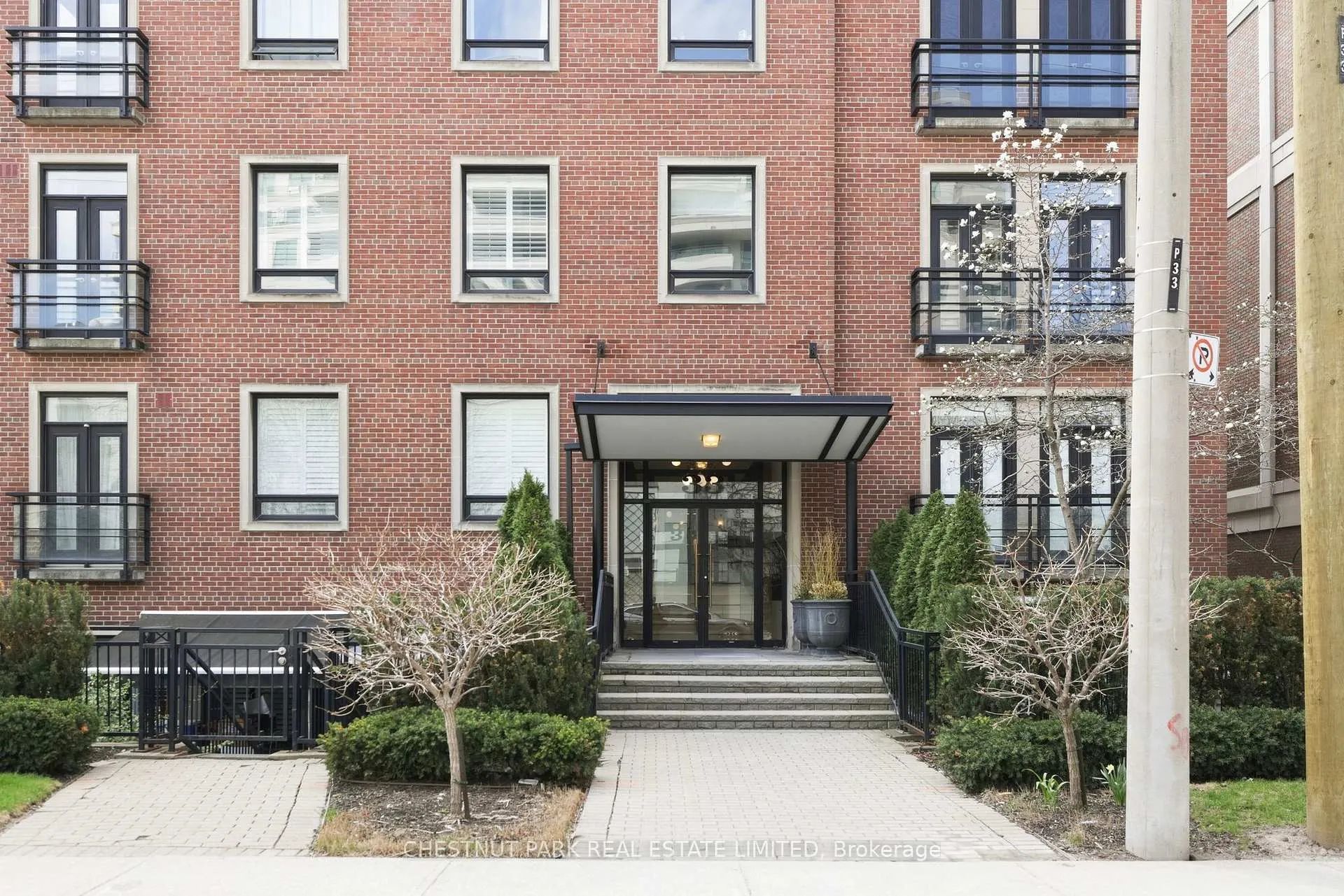 Front of Unit 36, 33 Price Street