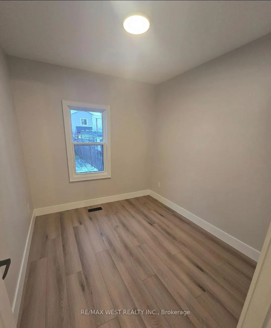Photo 4 of 413 Paling Avenue, Hamilton, Homeside — HOMEH