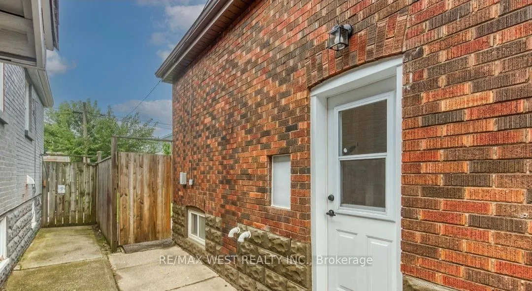 Photo 9 of 413 Paling Avenue, Hamilton, Homeside — HOMEH