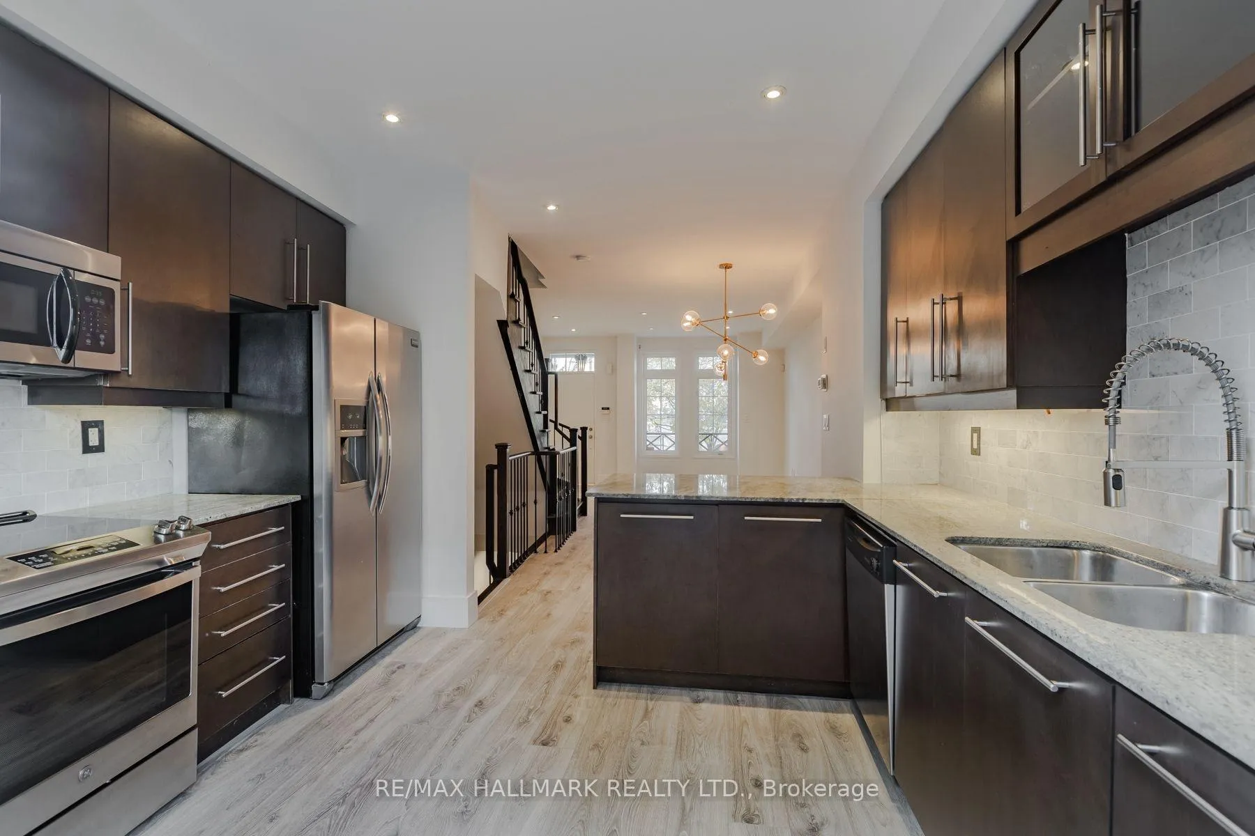 Photo 5 of Unit 36, 99 The Queensway, Toronto, High Park-Swansea — HOMEH