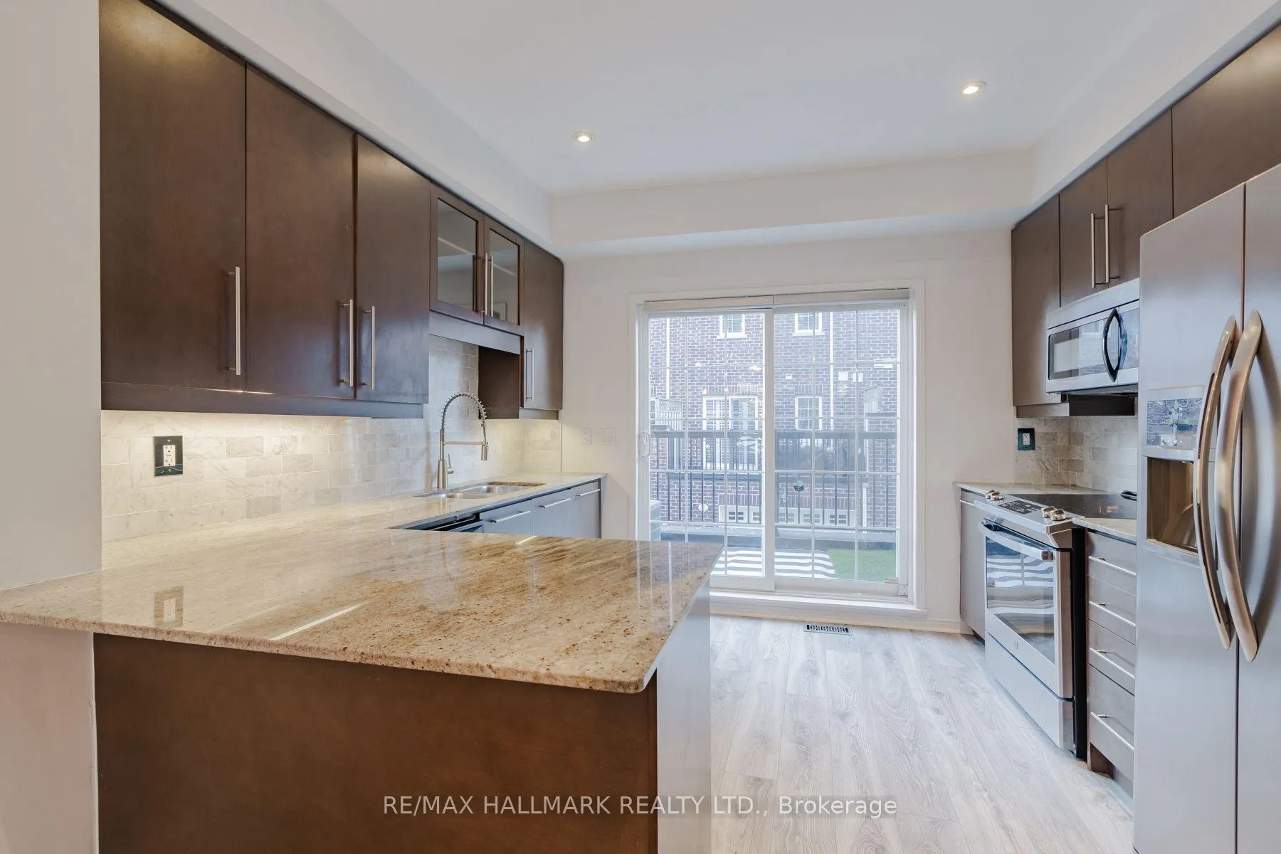 Photo 6 of Unit 36, 99 The Queensway, Toronto, High Park-Swansea — HOMEH