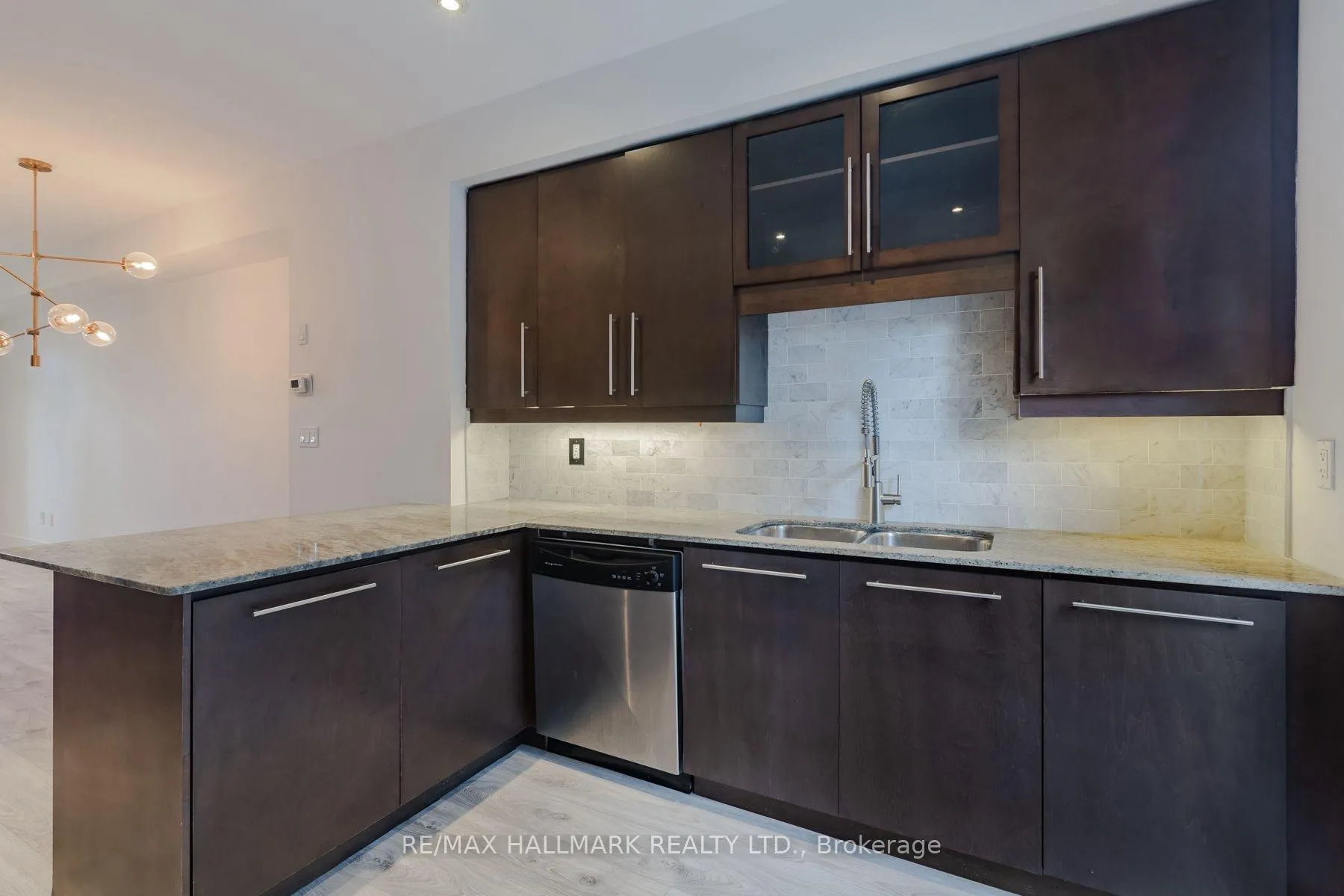 Photo 7 of Unit 36, 99 The Queensway, Toronto, High Park-Swansea — HOMEH