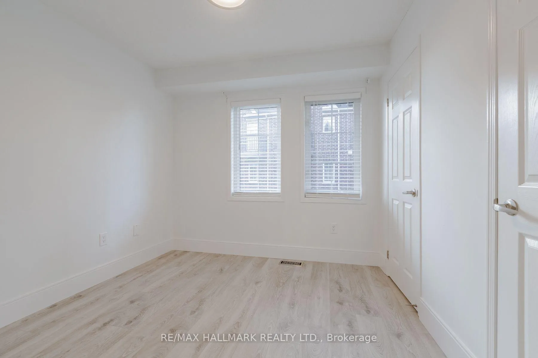 Photo 10 of Unit 36, 99 The Queensway, Toronto, High Park-Swansea — HOMEH