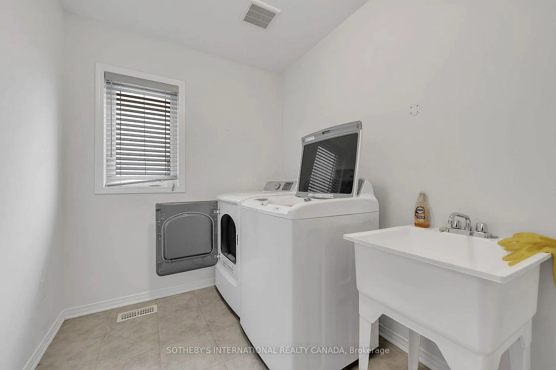 Photo 29 of 238 Dolman Street, Woolwich, Breslau — HOMEH