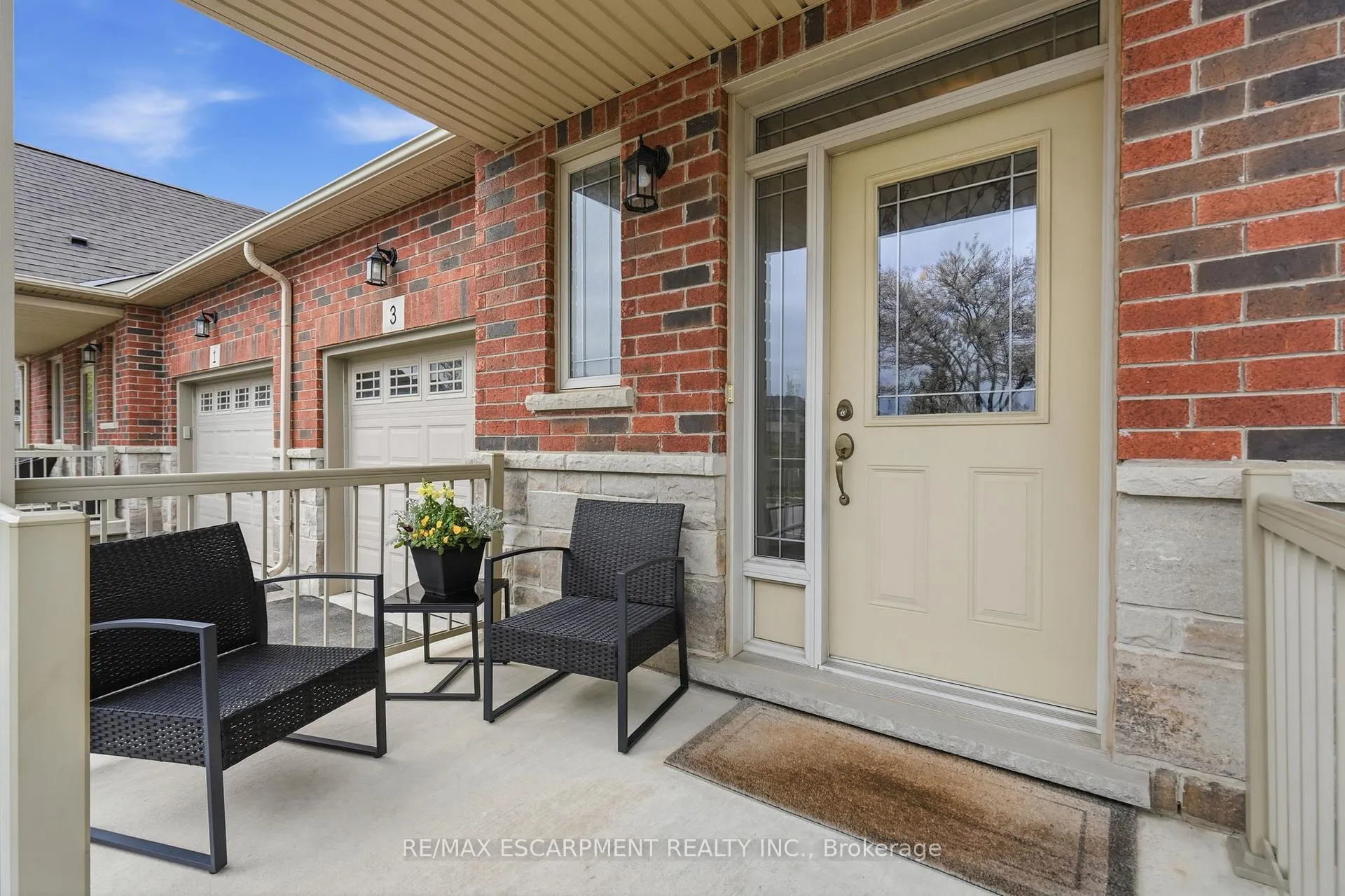 Photo 3 of 3 Ecker Lane, Hamilton, Binbrook — HOMEH