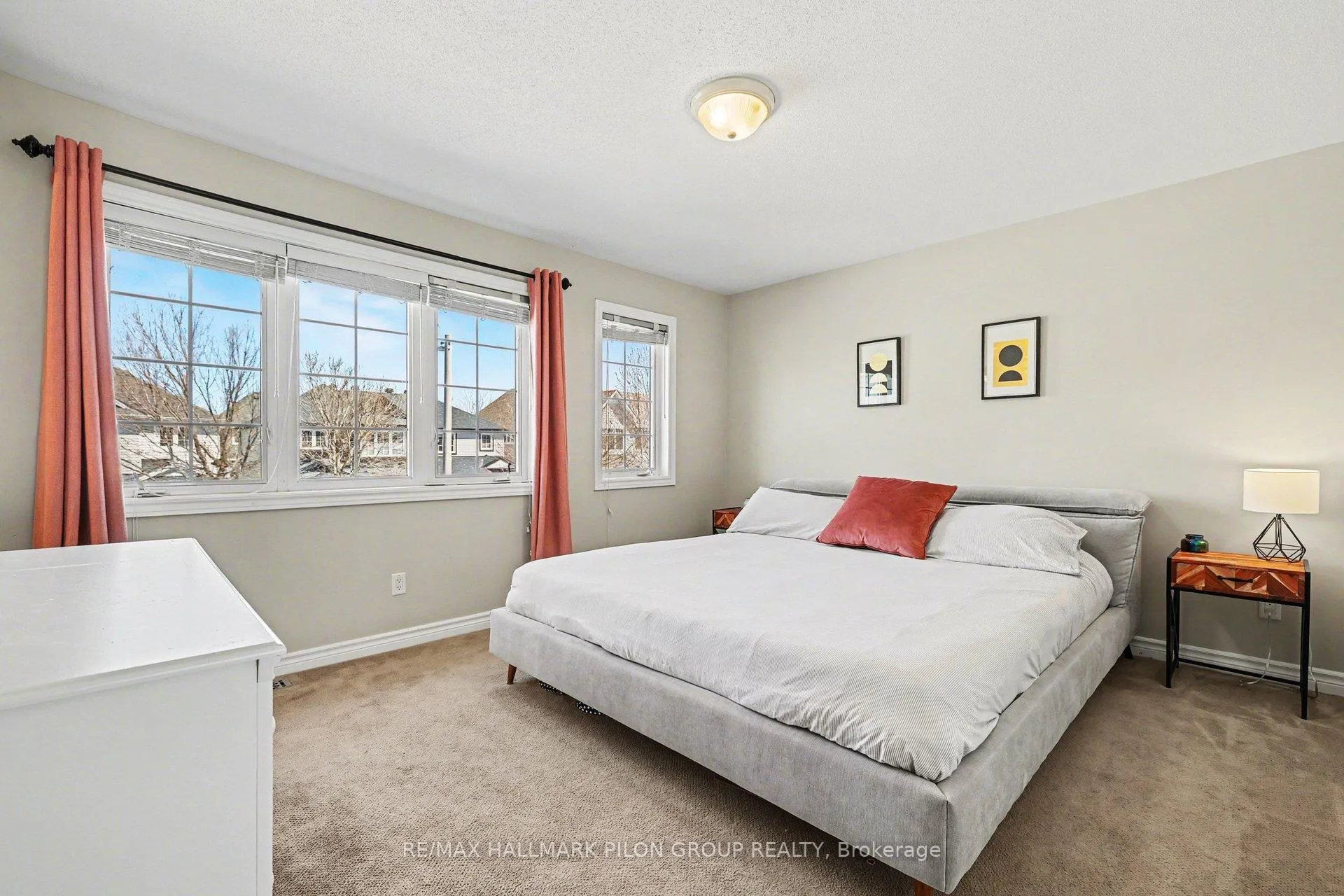 Photo 12 of 374 Horseshoe Crescent, Ottawa, Stittsville (North) — HOMEH