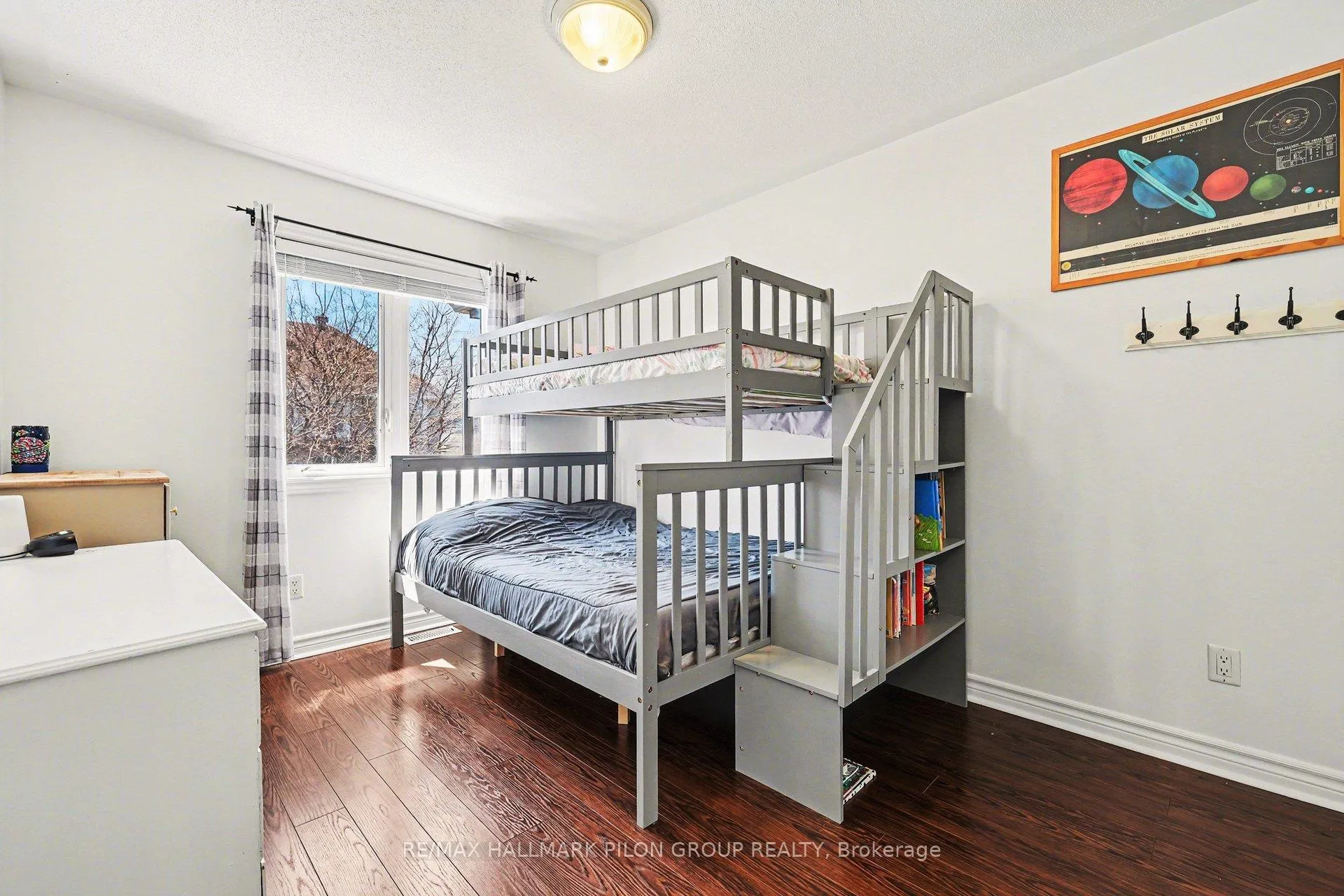 Photo 15 of 374 Horseshoe Crescent, Ottawa, Stittsville (North) — HOMEH