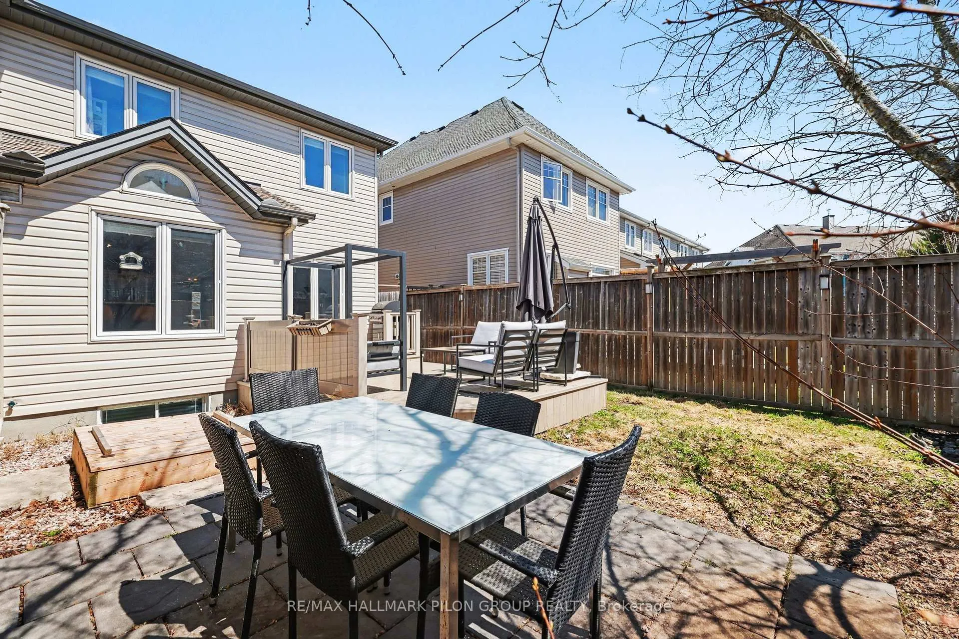 Photo 23 of 374 Horseshoe Crescent, Ottawa, Stittsville (North) — HOMEH