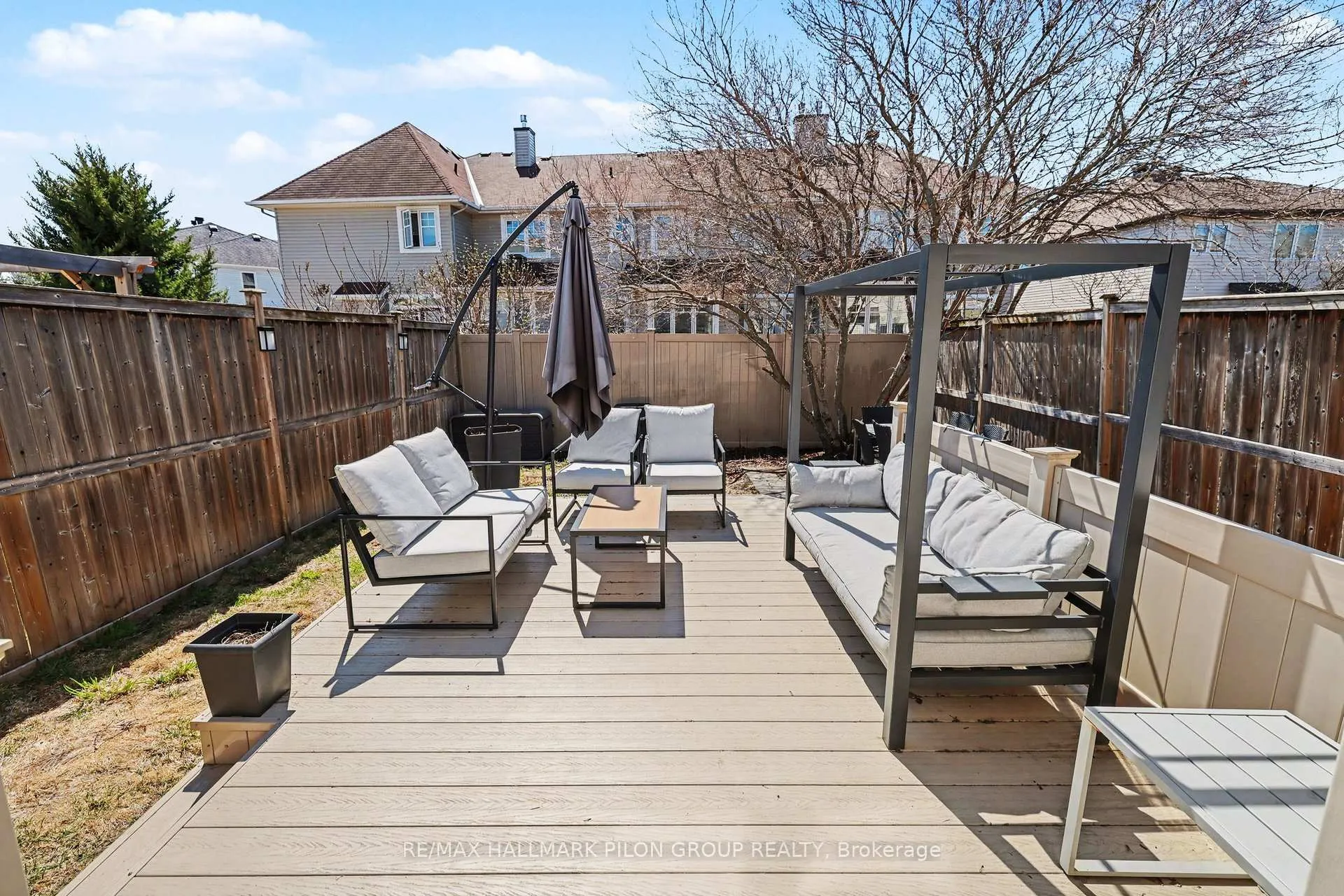 Photo 24 of 374 Horseshoe Crescent, Ottawa, Stittsville (North) — HOMEH