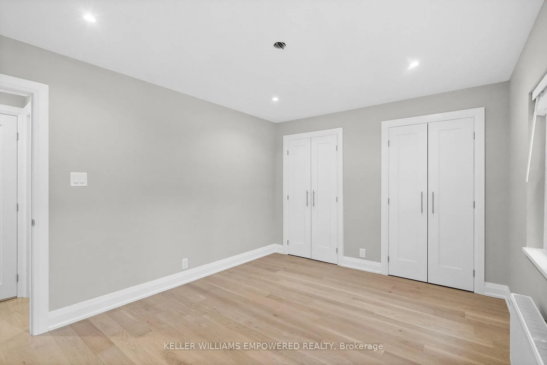 Photo 12 of Unit 3, 2665 Bloor Street W, Etobicoke, Kingsway South — HOMEH