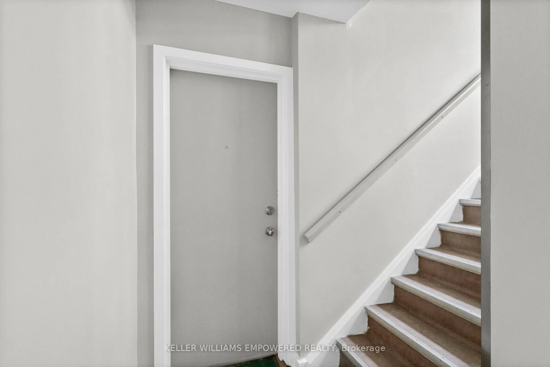 Photo 21 of Unit 3, 2665 Bloor Street W, Etobicoke, Kingsway South — HOMEH