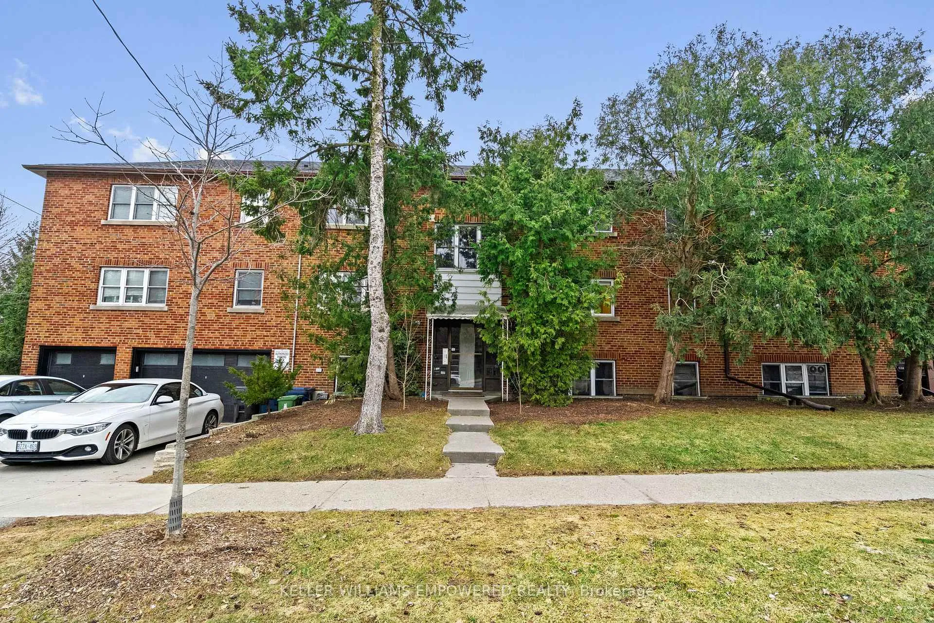 Photo 23 of Unit 3, 2665 Bloor Street W, Etobicoke, Kingsway South — HOMEH