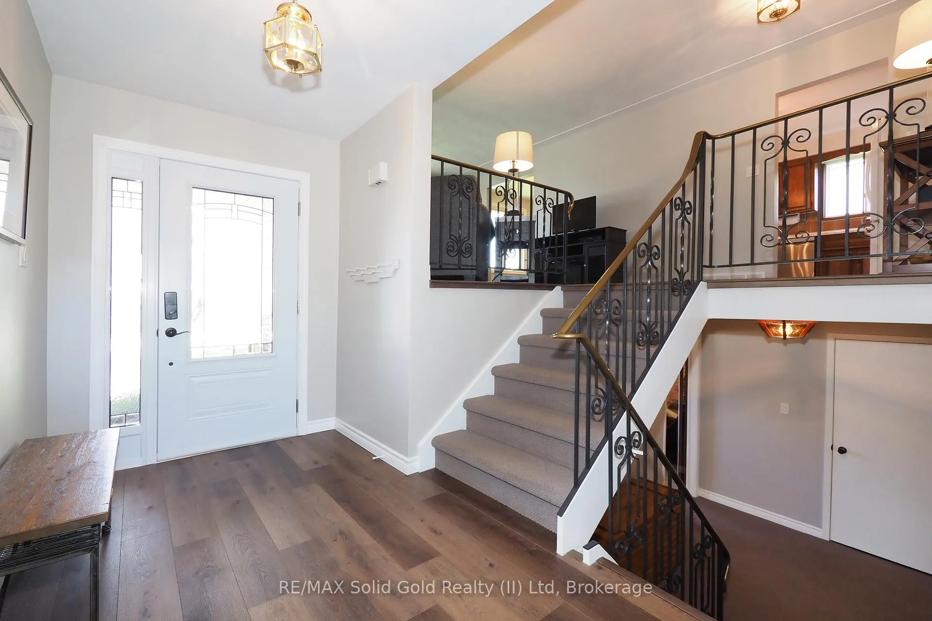 Photo 6 of 35 Reiner Crescent, Wellesley — HOMEH