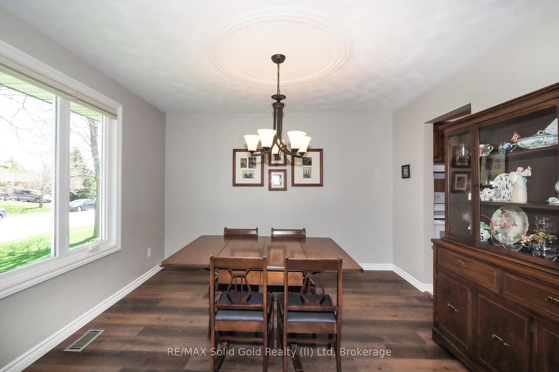 Photo 12 of 35 Reiner Crescent, Wellesley — HOMEH