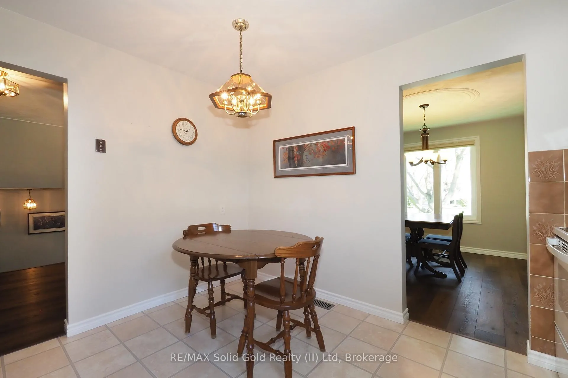 Photo 17 of 35 Reiner Crescent, Wellesley — HOMEH