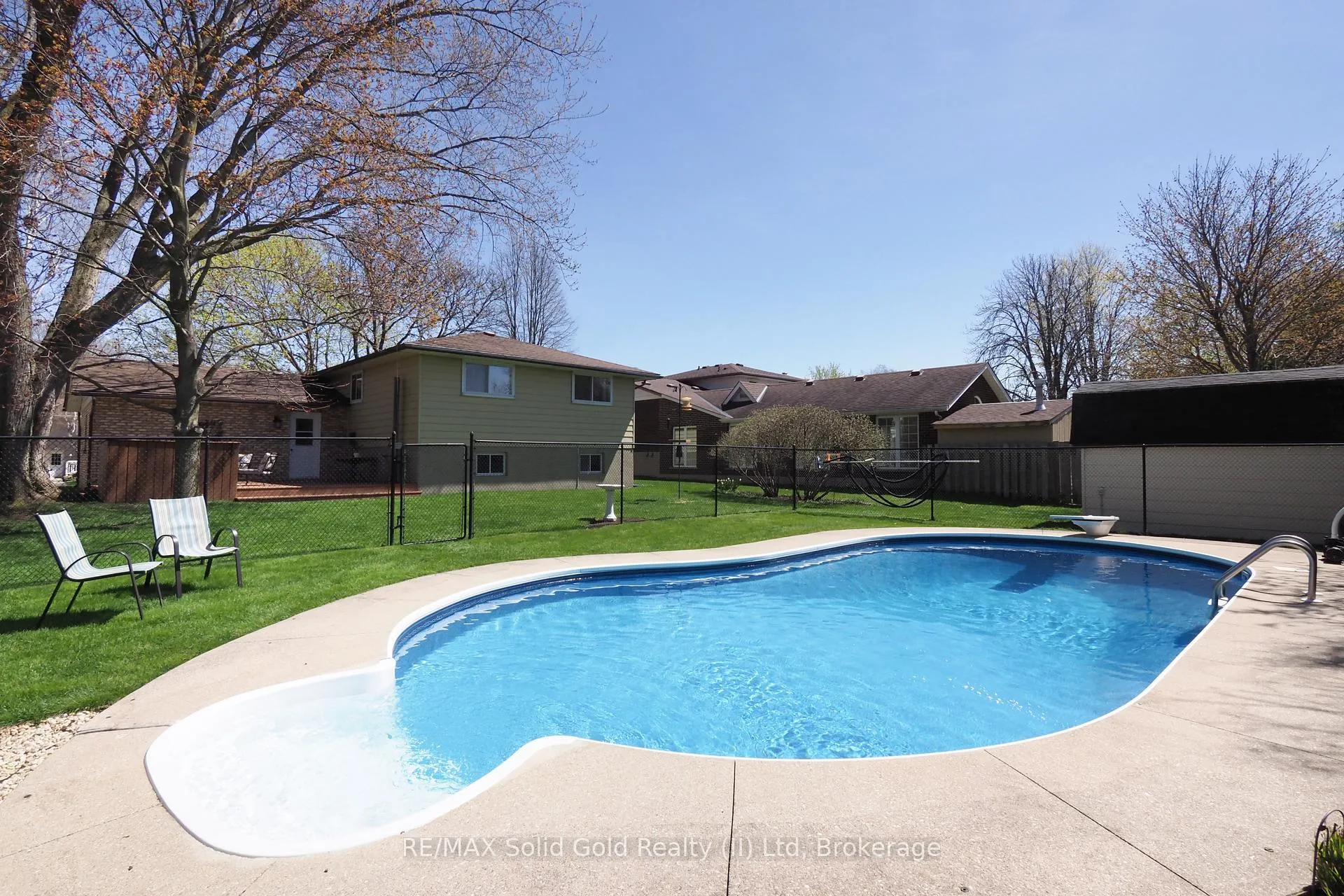 Photo 35 of 35 Reiner Crescent, Wellesley — HOMEH