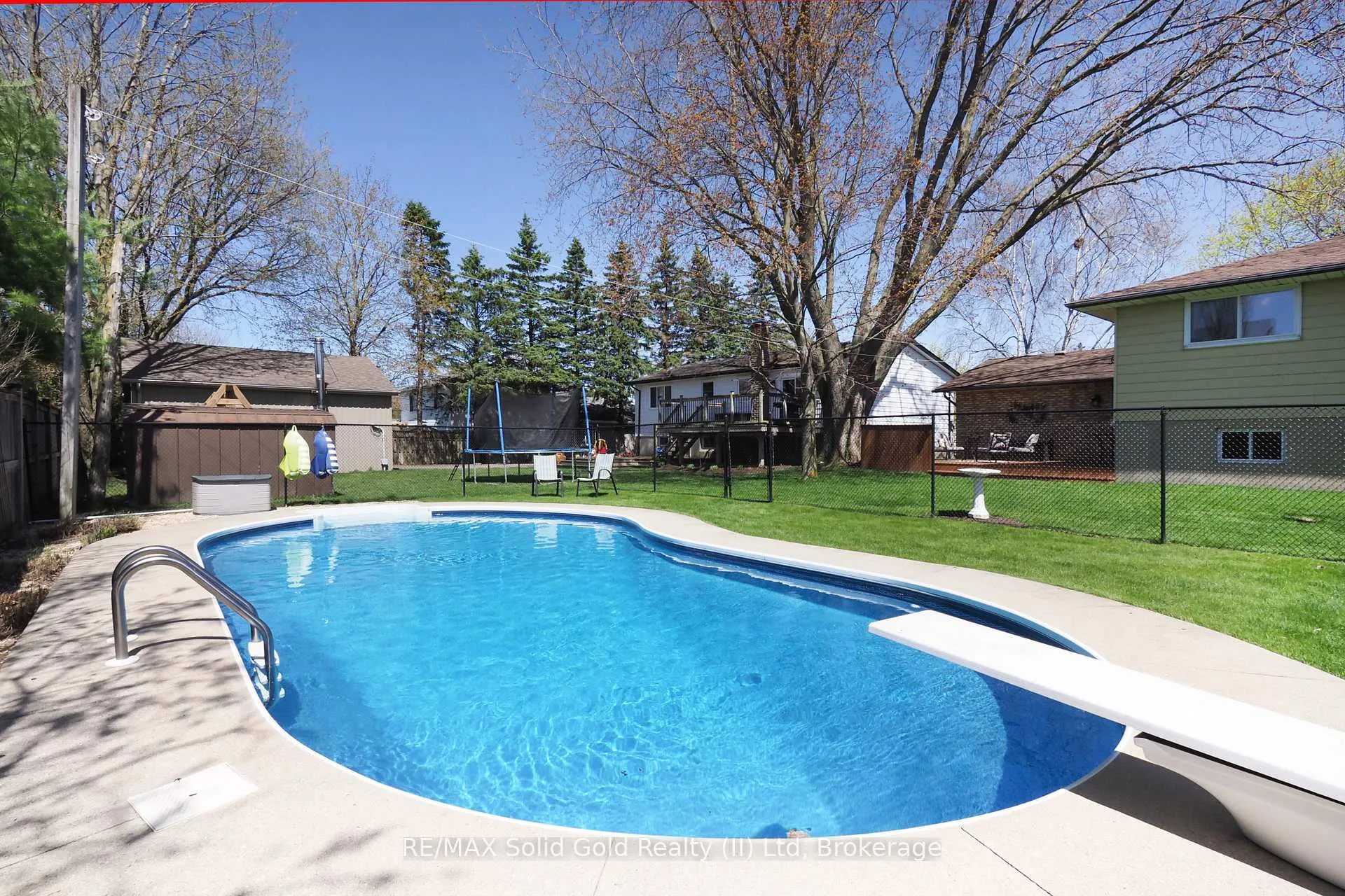 Photo 36 of 35 Reiner Crescent, Wellesley — HOMEH