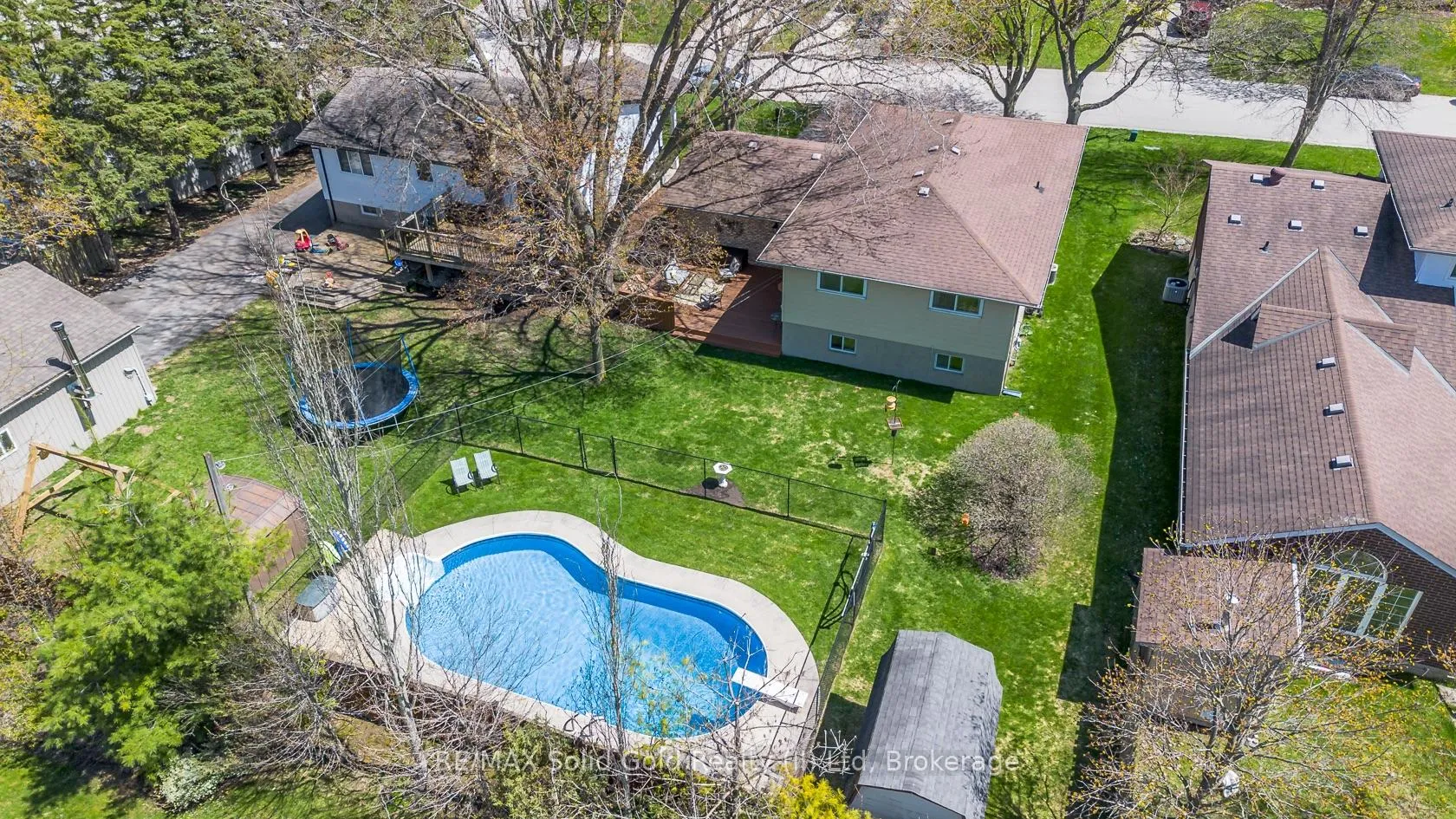 Photo 42 of 35 Reiner Crescent, Wellesley — HOMEH