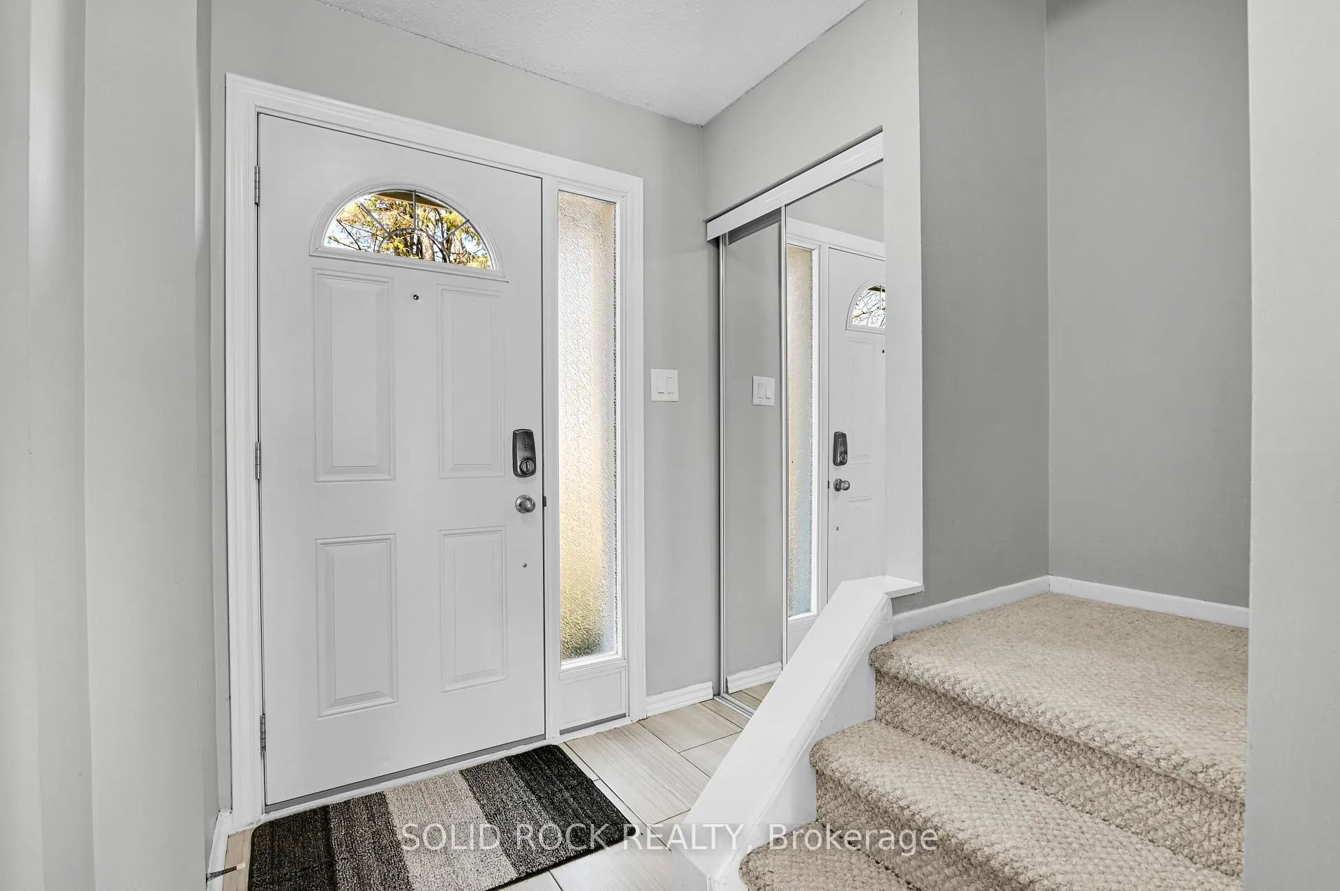 Photo 4 of Unit 137, 3915B Old Richmond Road, Ottawa, Arbeatha Park — HOMEH