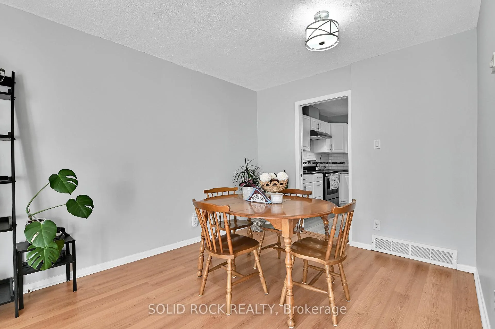 Photo 9 of Unit 137, 3915B Old Richmond Road, Ottawa, Arbeatha Park — HOMEH