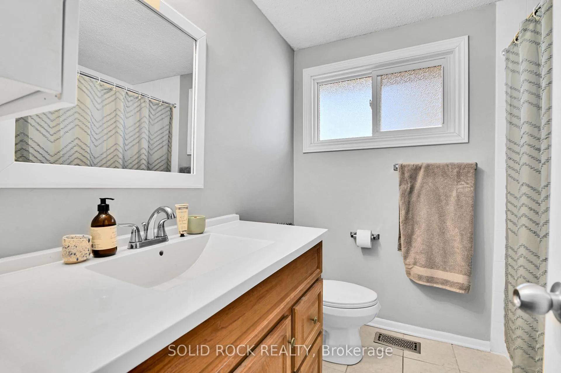 Photo 23 of Unit 137, 3915B Old Richmond Road, Ottawa, Arbeatha Park — HOMEH