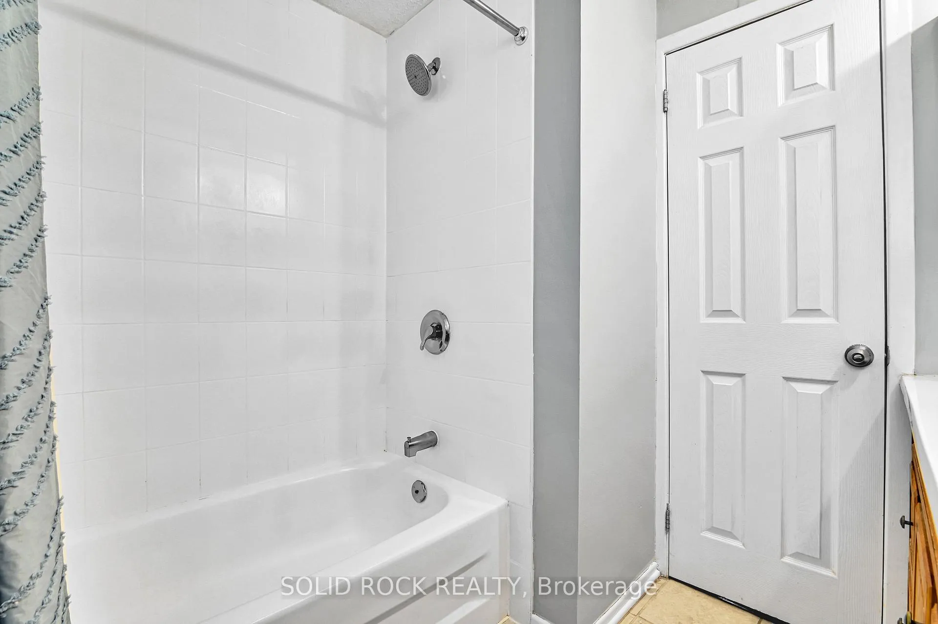 Photo 24 of Unit 137, 3915B Old Richmond Road, Ottawa, Arbeatha Park — HOMEH