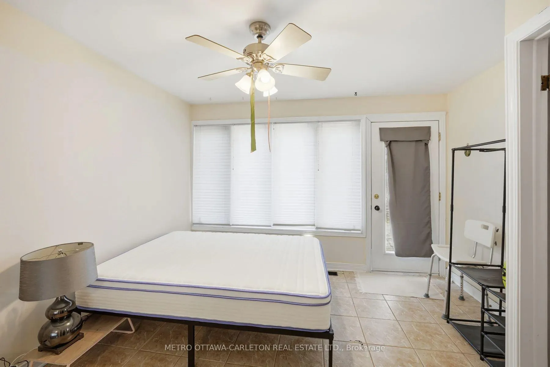 Photo 6 of 556 Melbourne Avenue, Ottawa, McKellar/Highland — HOMEH