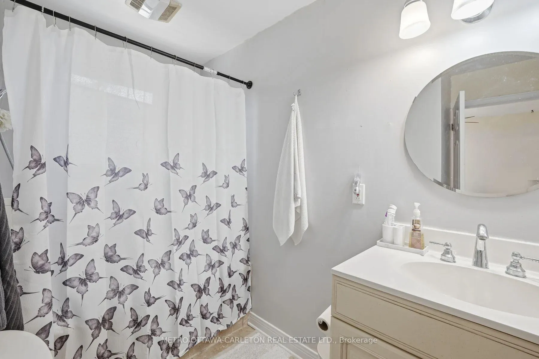 Photo 7 of 556 Melbourne Avenue, Ottawa, McKellar/Highland — HOMEH