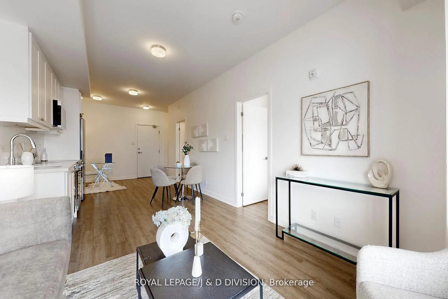 Photo 7 of Unit 411, 55 Clarington Boulevard, Clarington, Bowmanville — HOMEH