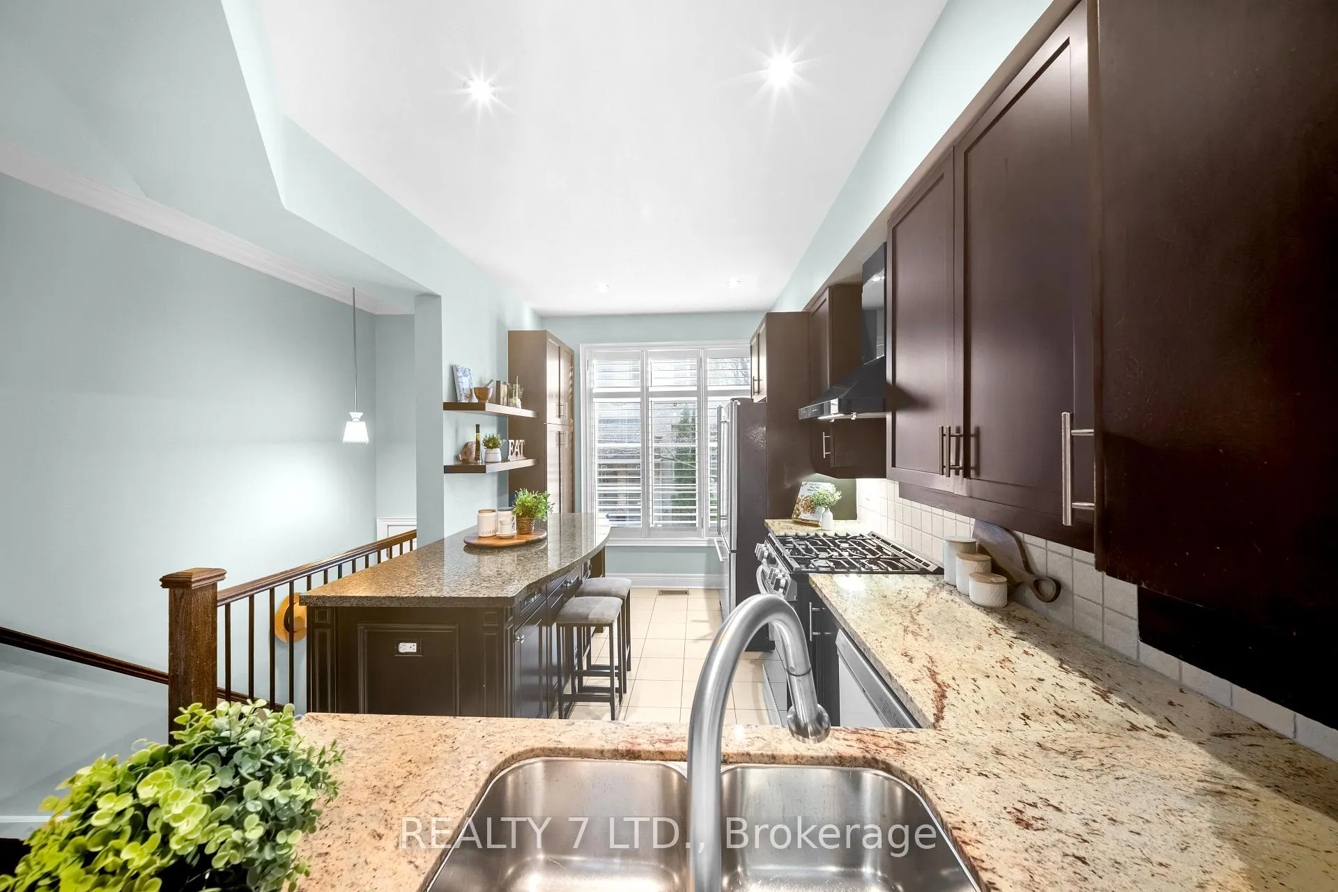 Photo 7 of 44 Furrow Lane, Etobicoke, Islington-City Centre West — HOMEH