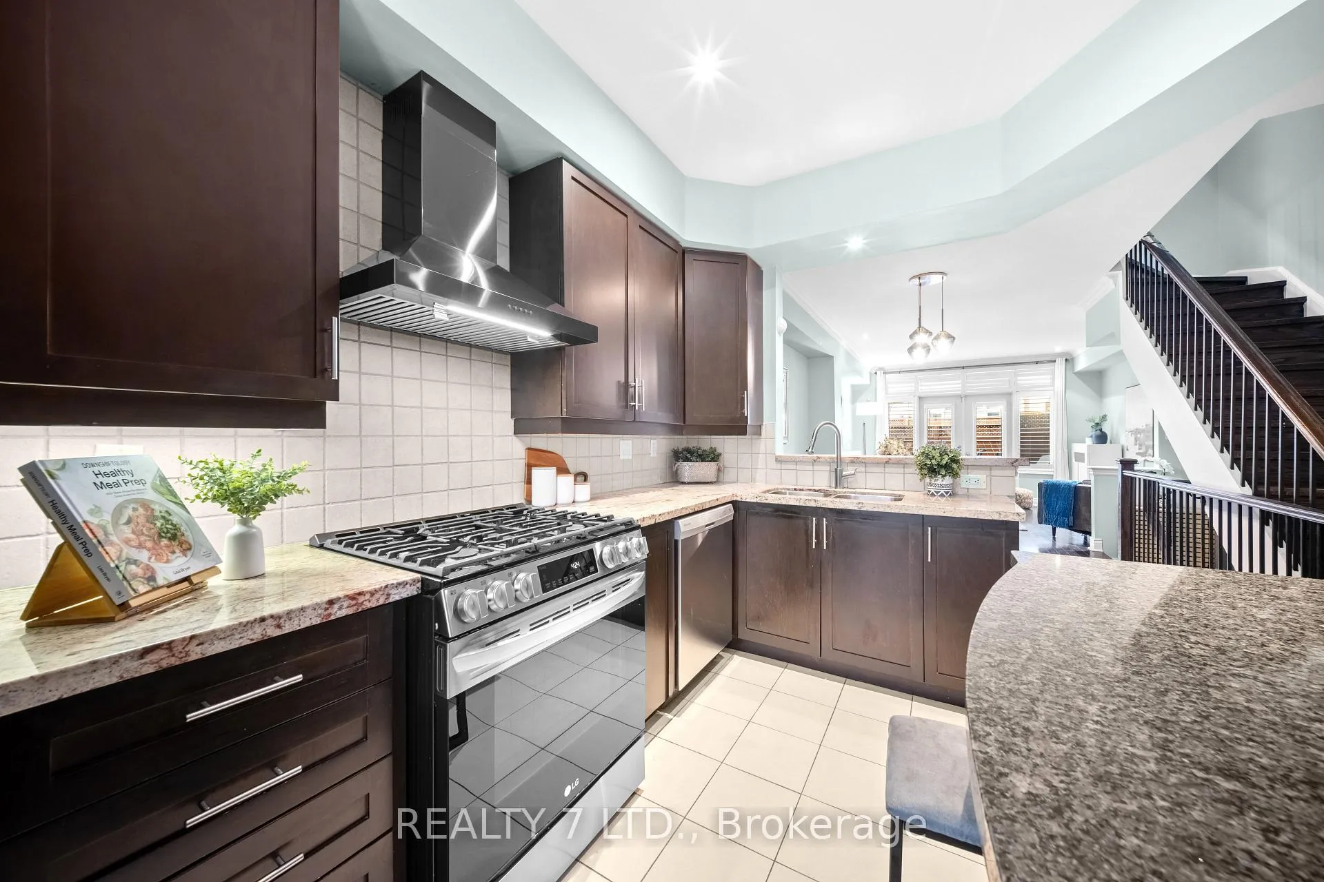 Photo 11 of 44 Furrow Lane, Etobicoke, Islington-City Centre West — HOMEH