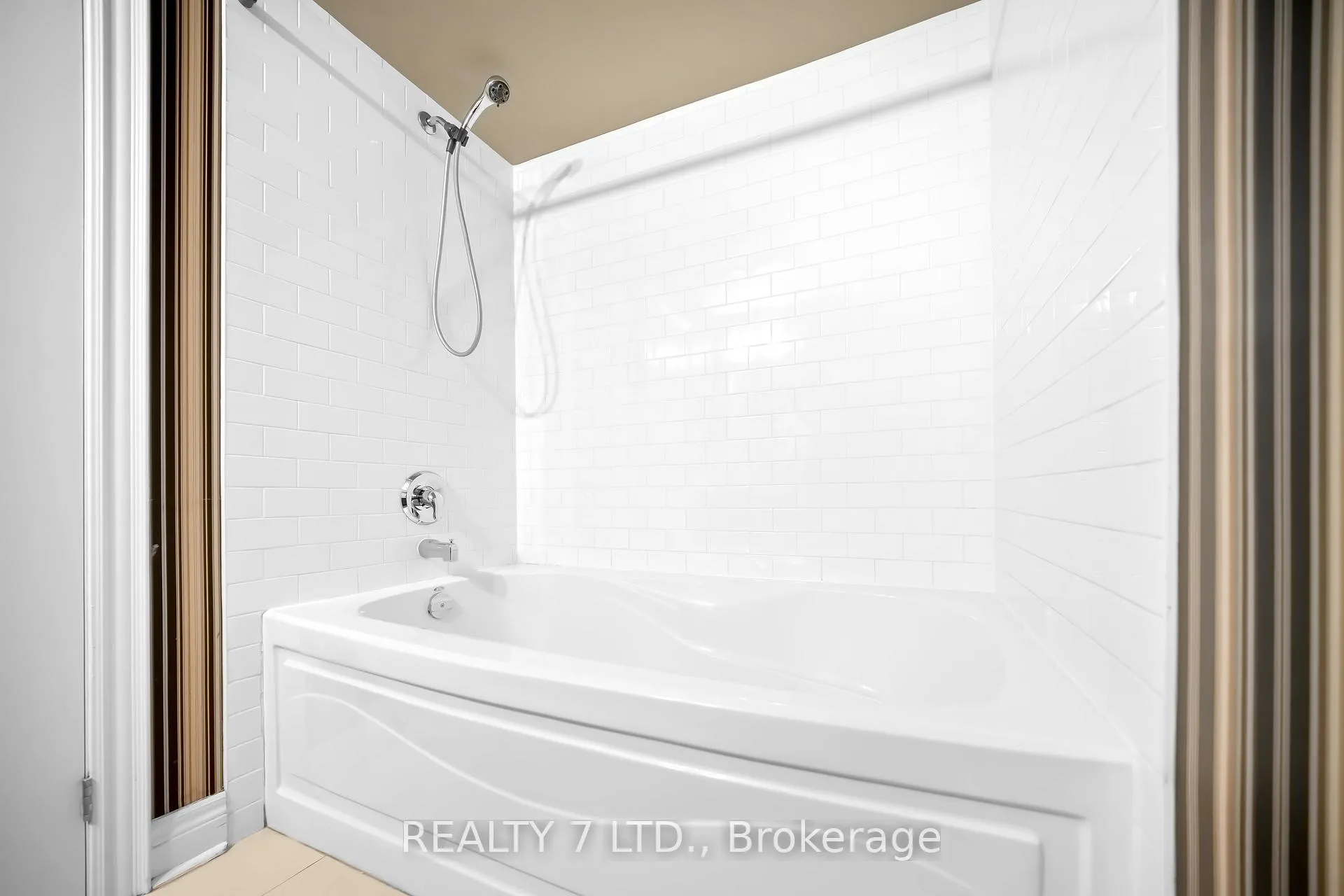 Photo 30 of 44 Furrow Lane, Etobicoke, Islington-City Centre West — HOMEH