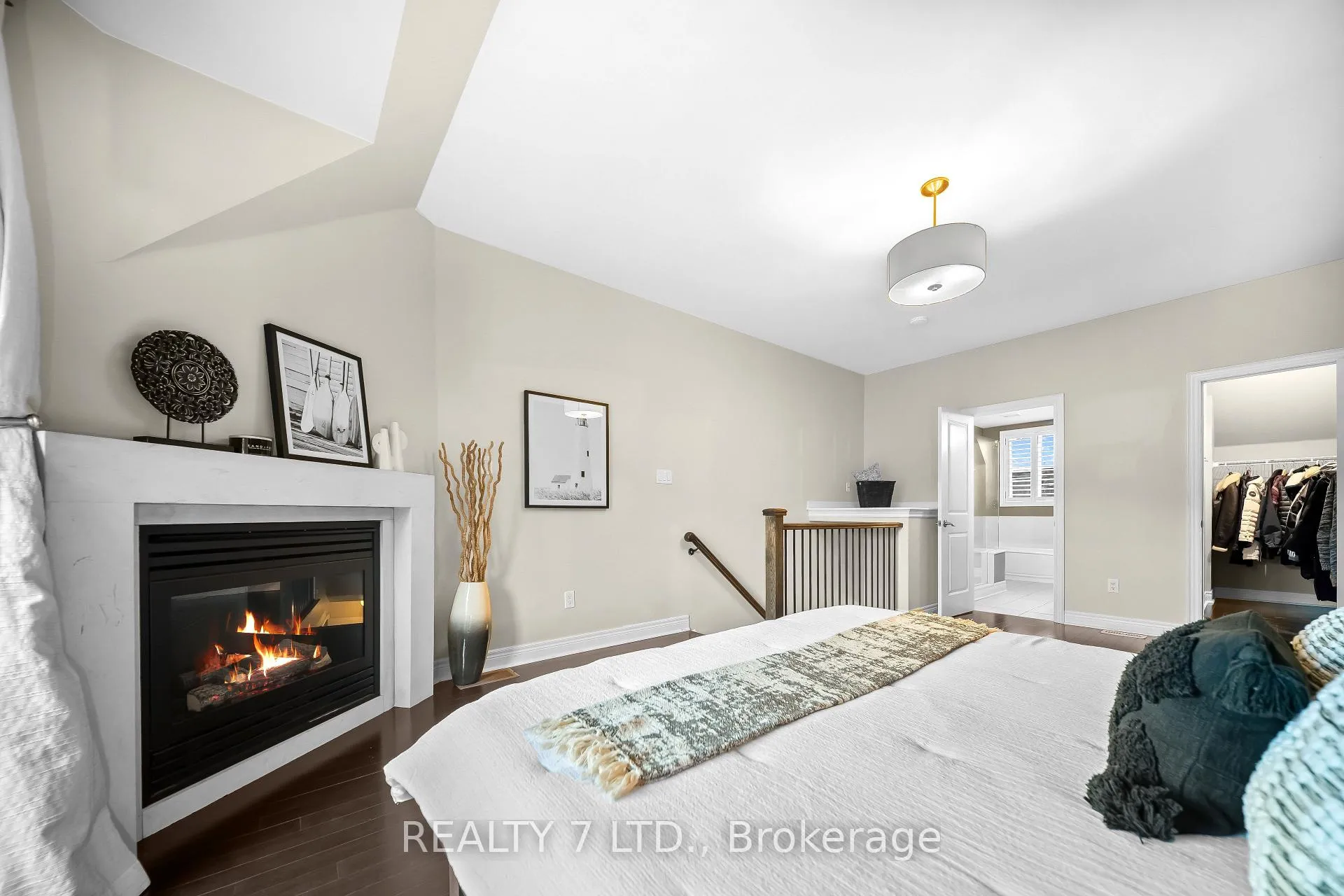 Photo 32 of 44 Furrow Lane, Etobicoke, Islington-City Centre West — HOMEH